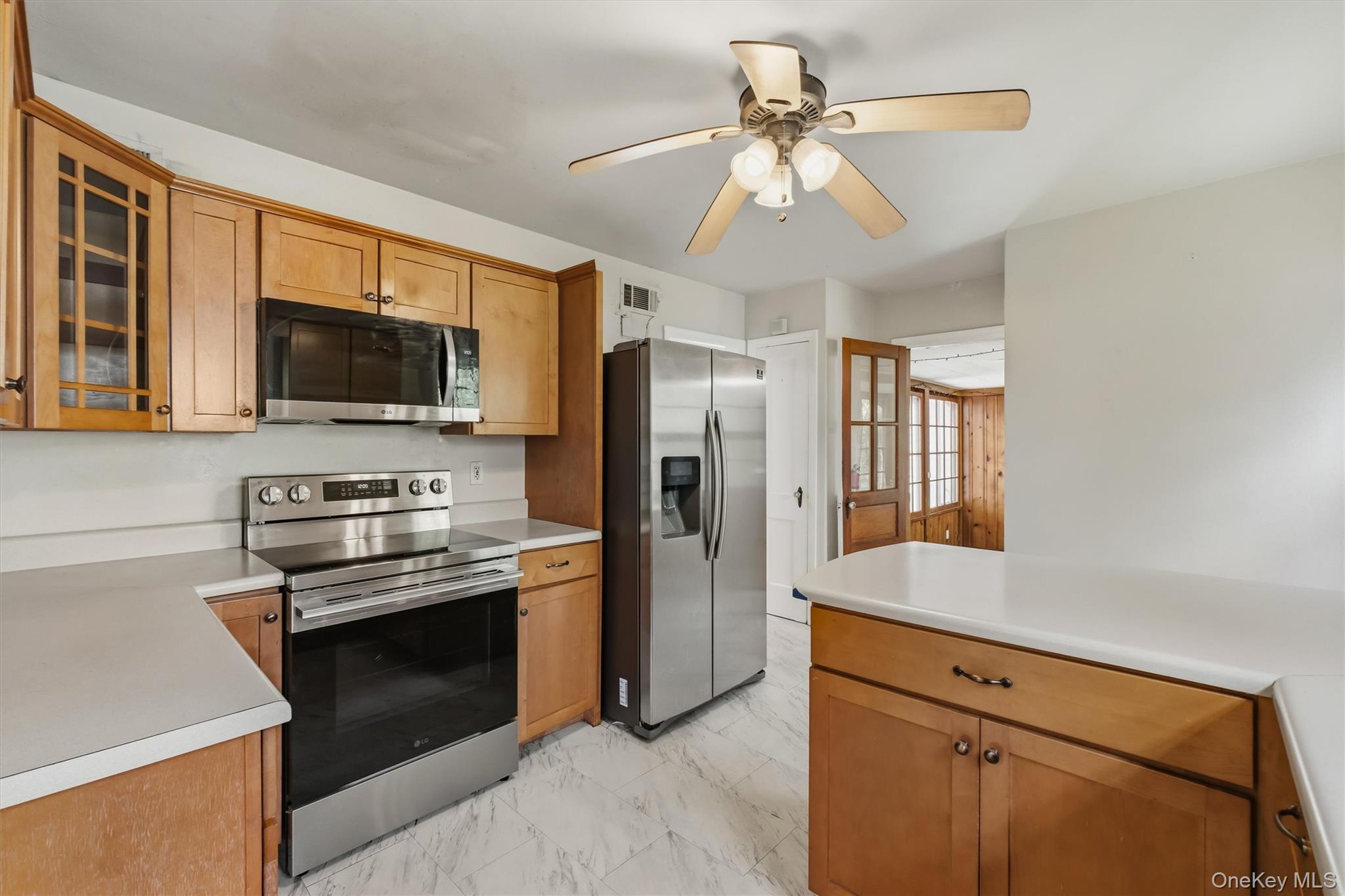 107 E Cedar Street Property Photo 18