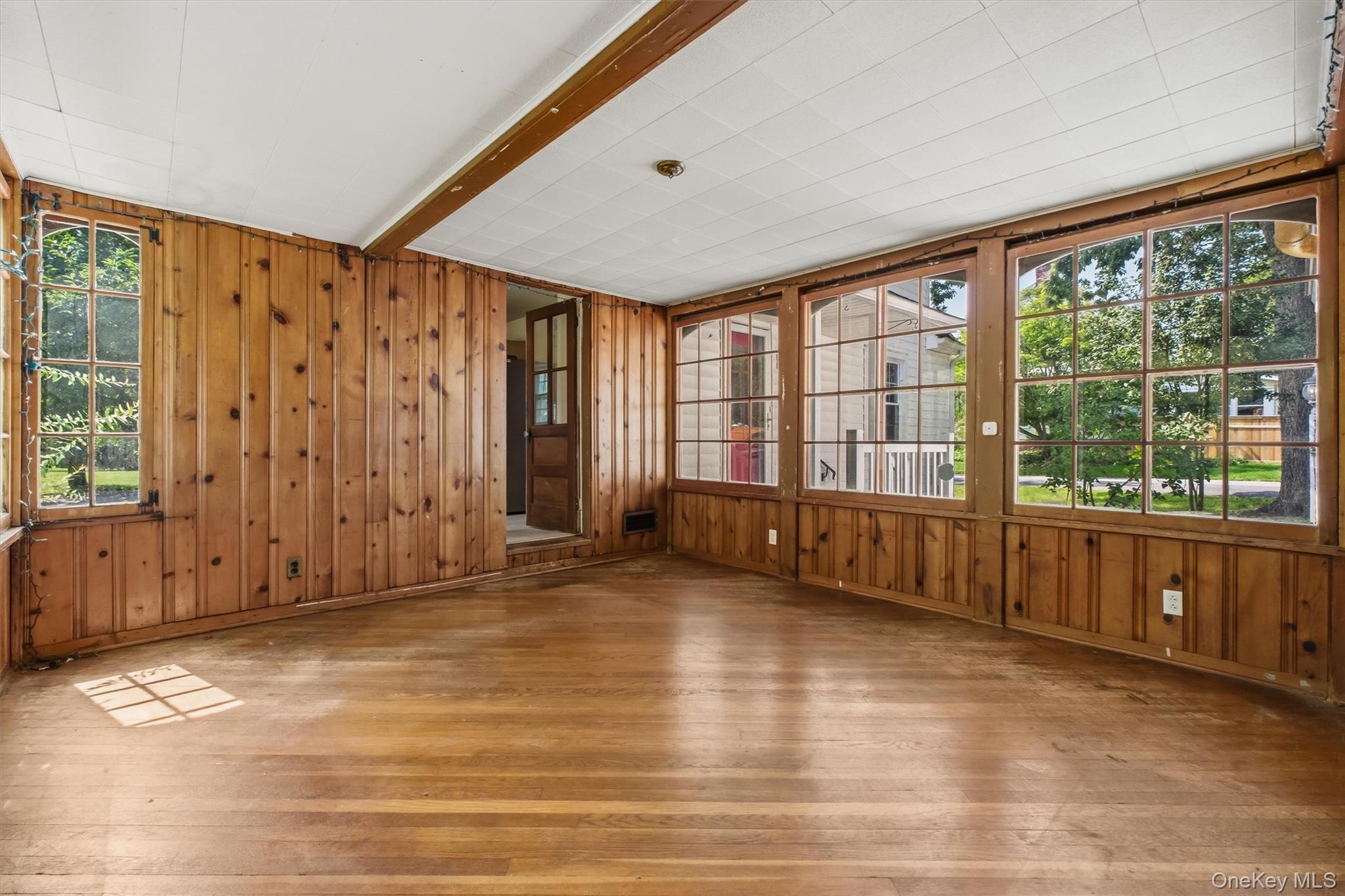 107 E Cedar Street Property Photo 27