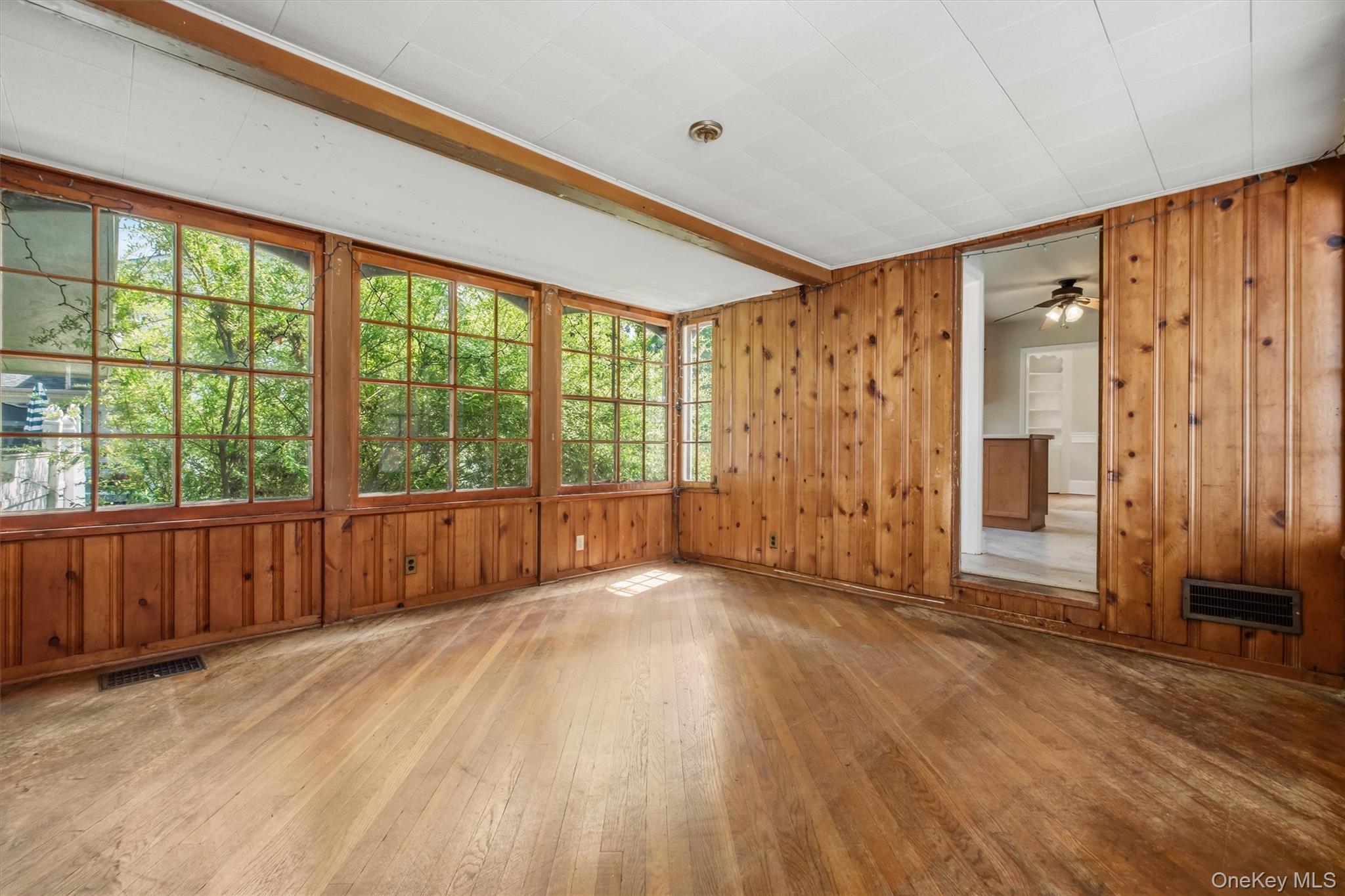 107 E Cedar Street Property Photo 28