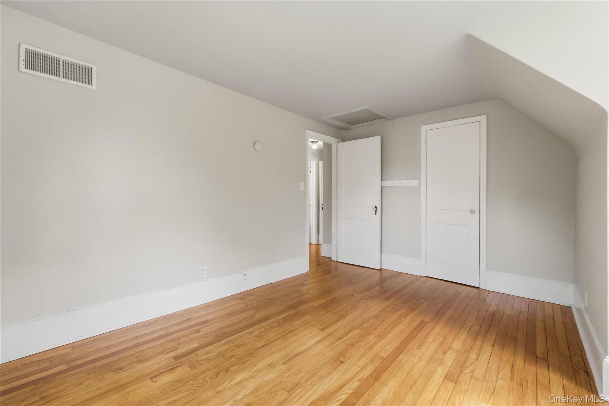 107 E Cedar Street Property Photo 41