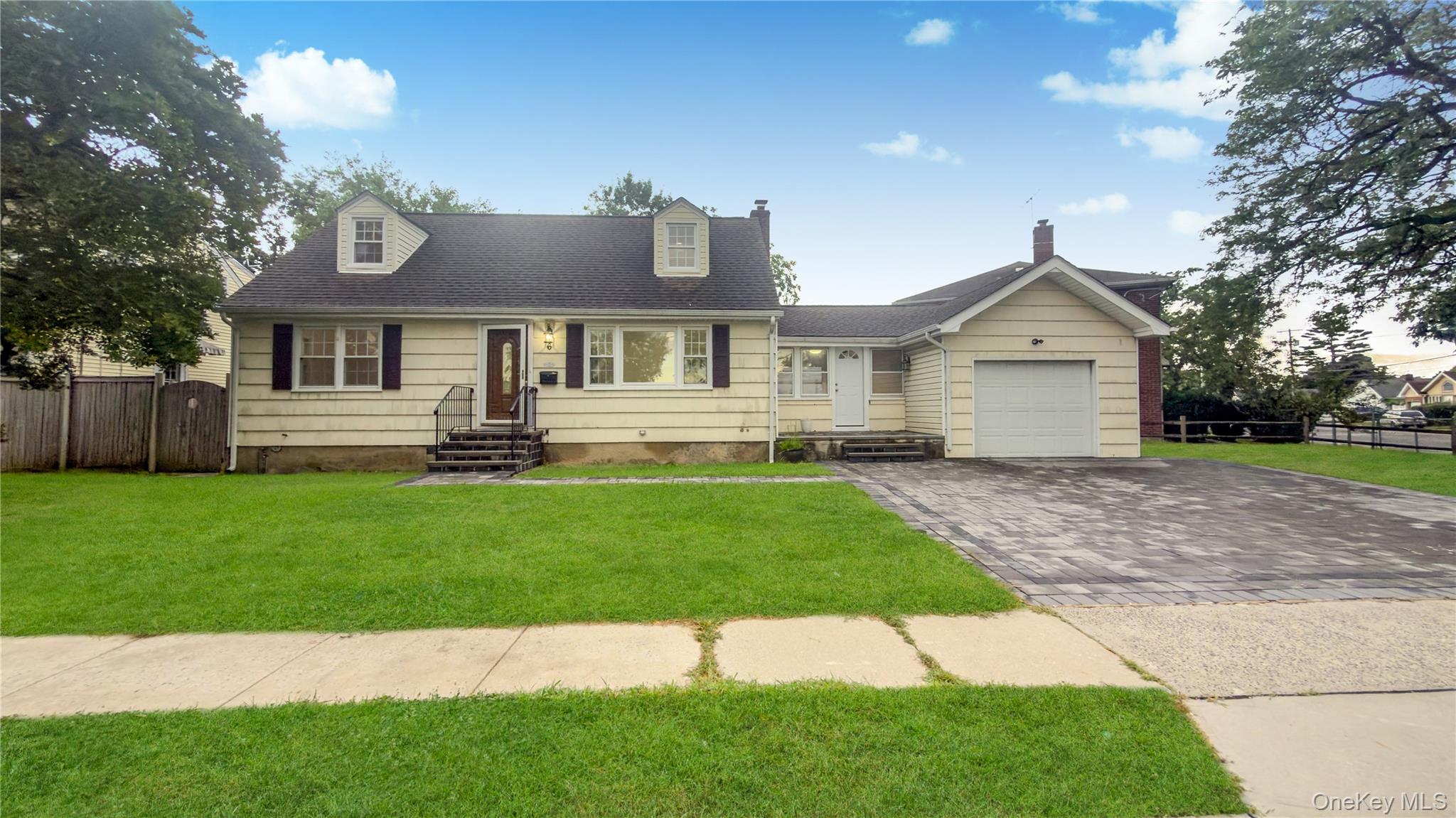 6 Harold Avenue Property Photo 1