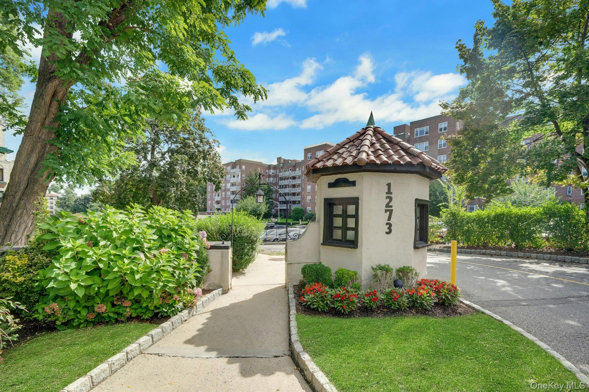 1273 North Avenue 3f Property Photo 2