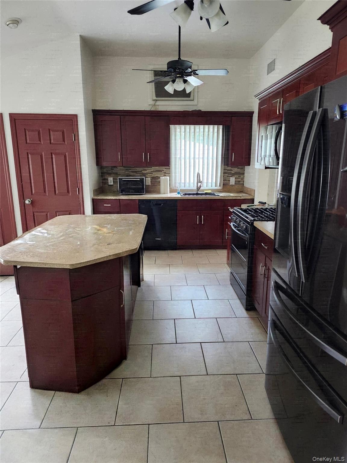 54 Hackensack Road Property Photo 6