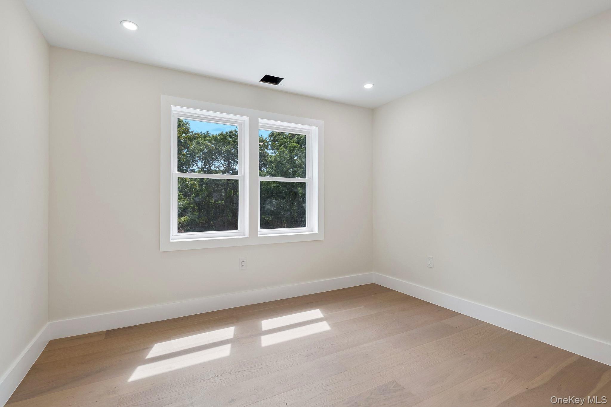 8 Hidden Path Property Photo 17