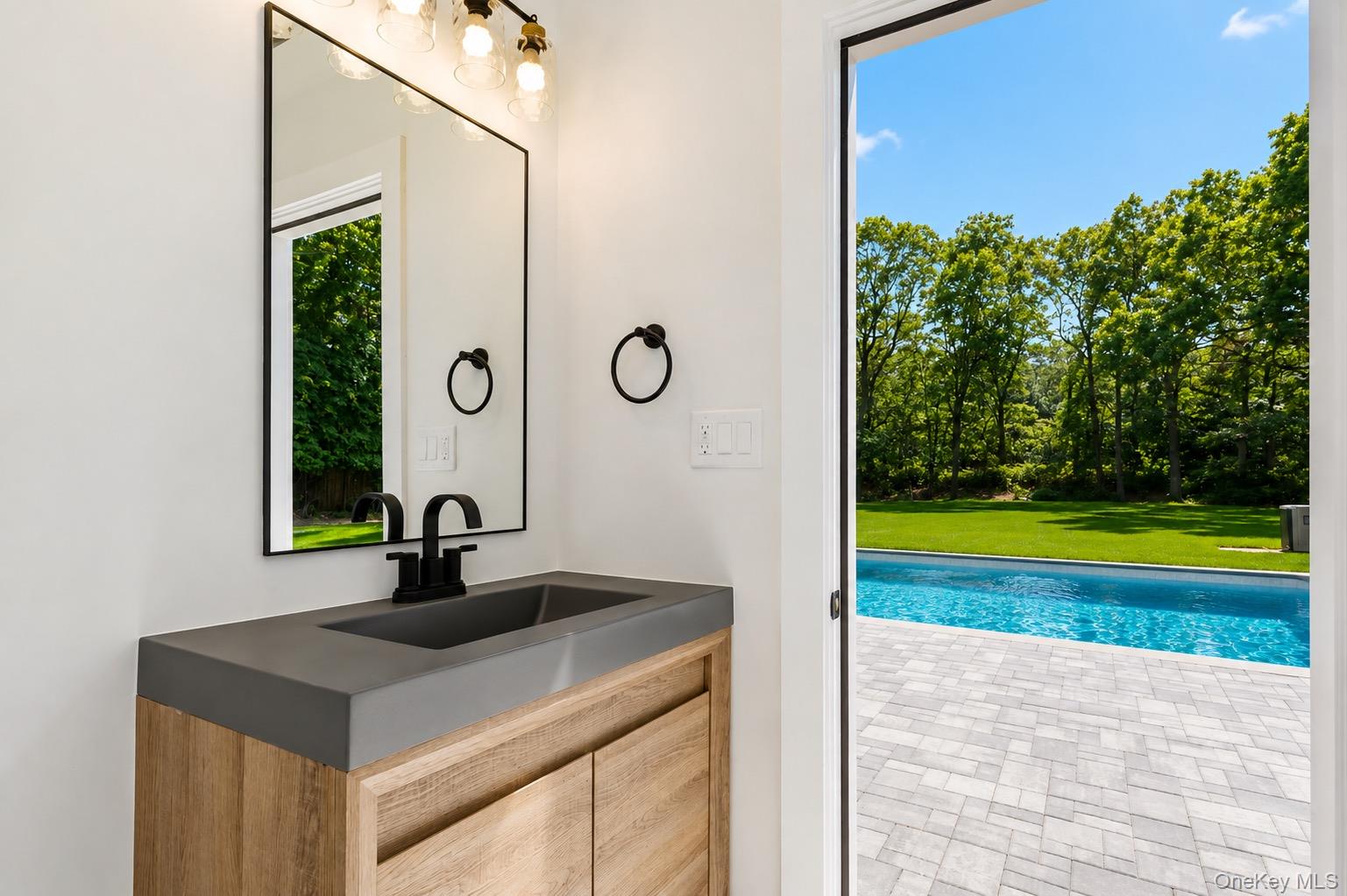 8 Hidden Path Property Photo 21