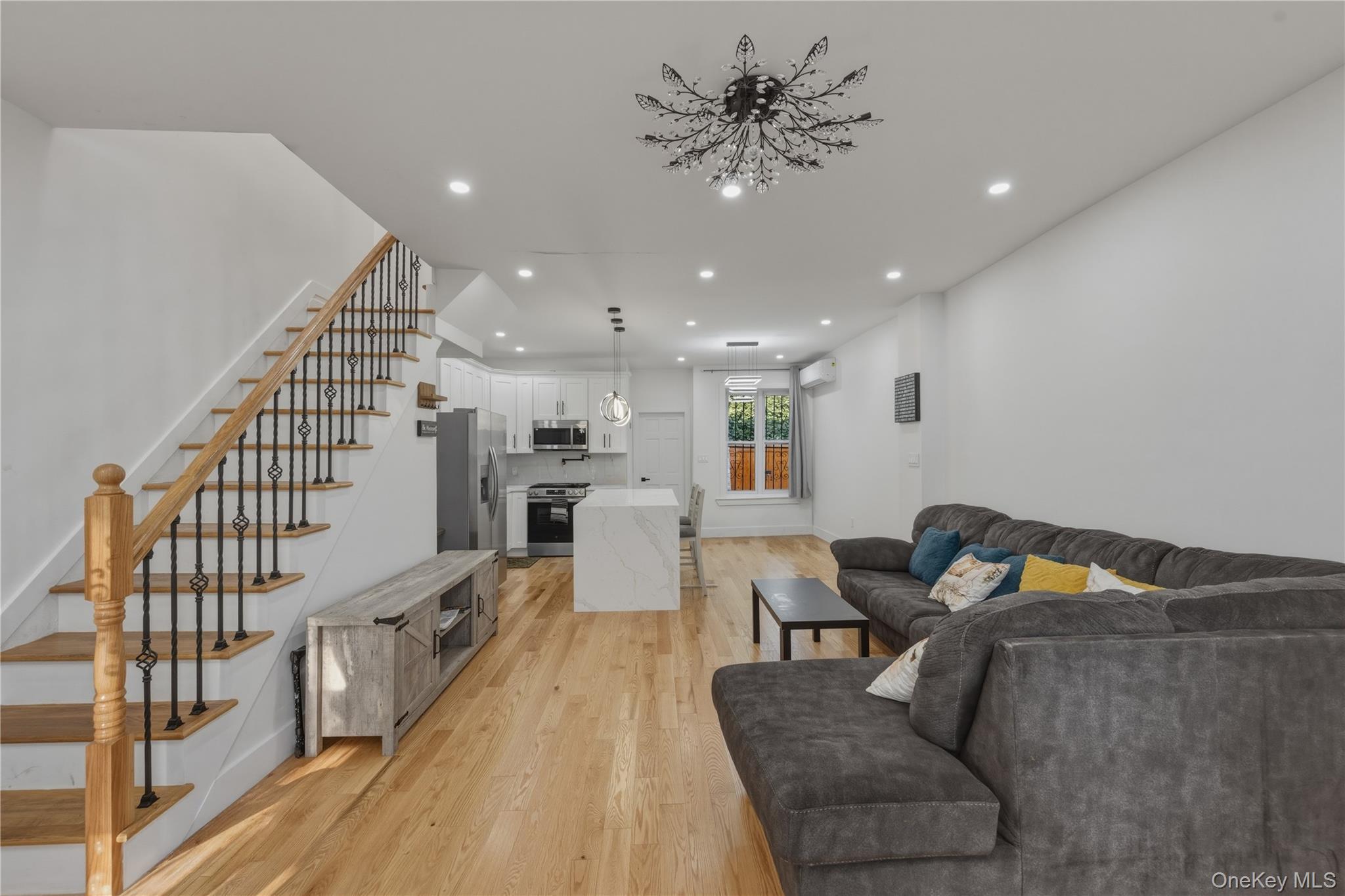 1169 Brooklyn Avenue Property Photo 3