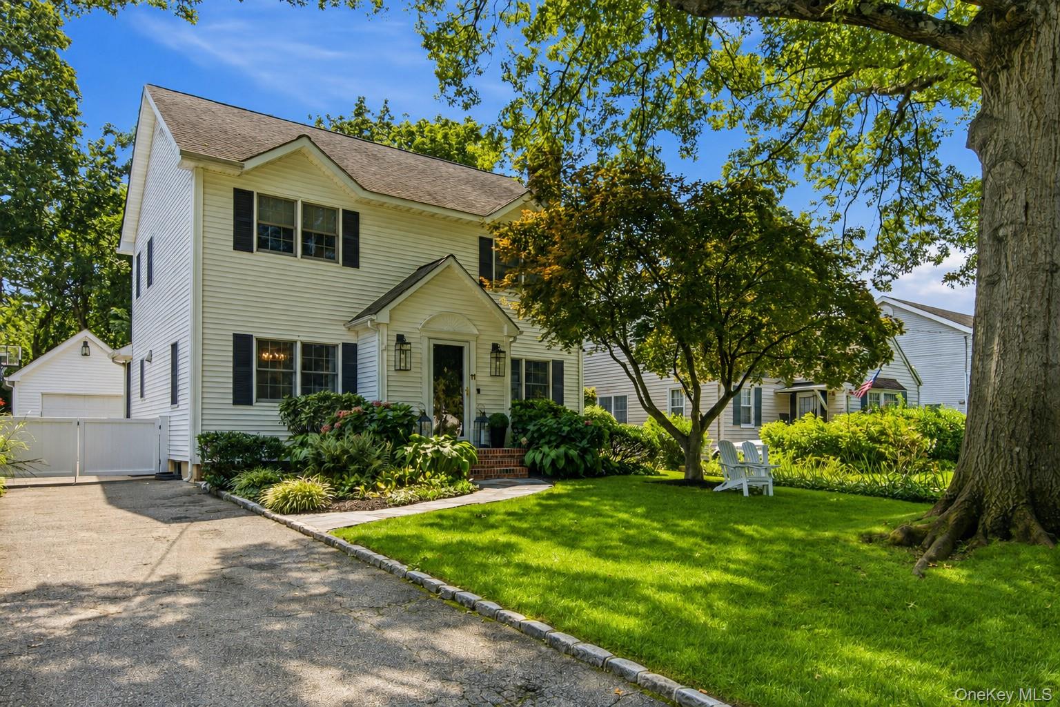 11 Bayside Avenue Property Photo 1