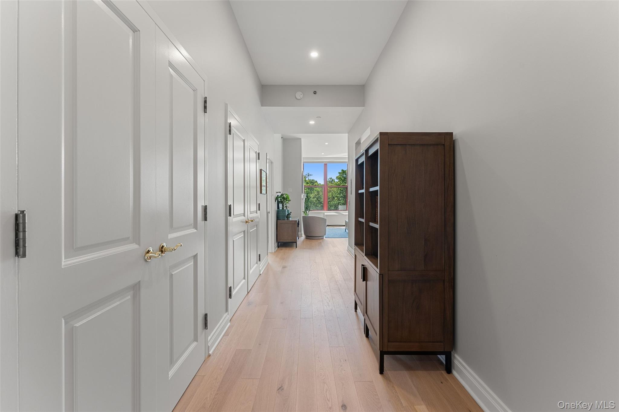 1 Scarsdale Road 403 Property Photo 4