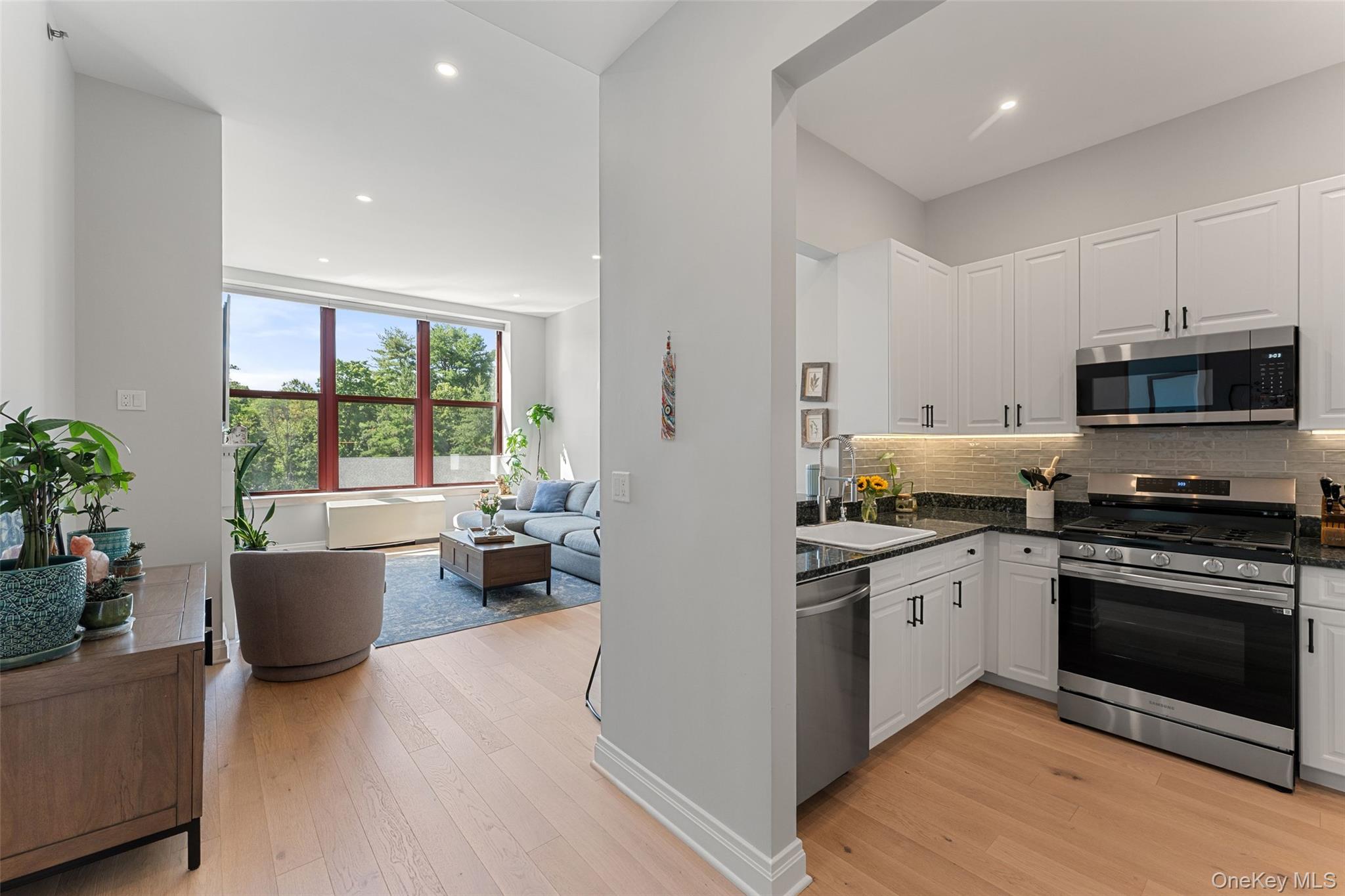 1 Scarsdale Road 403 Property Photo 5