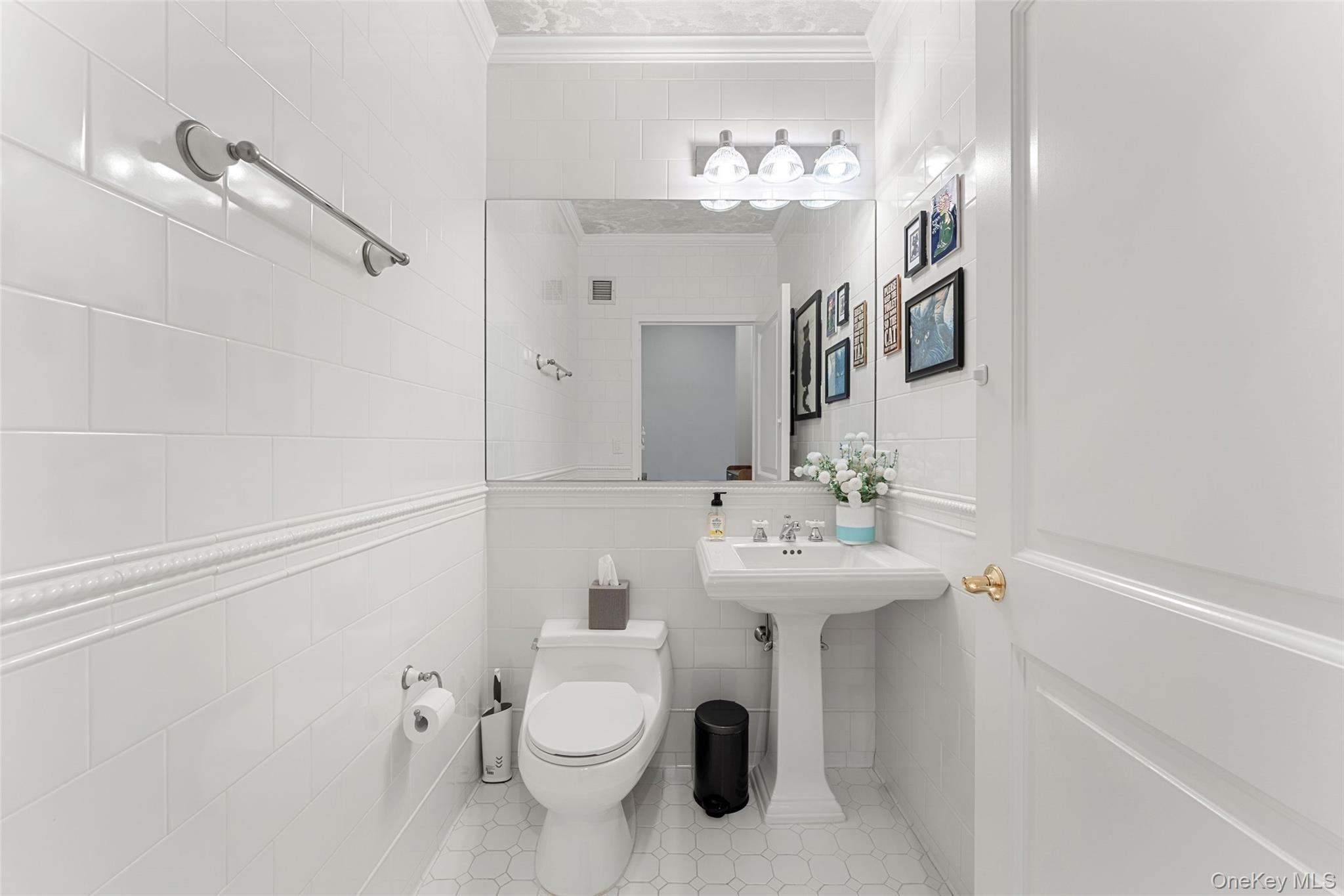 1 Scarsdale Road 403 Property Photo 16