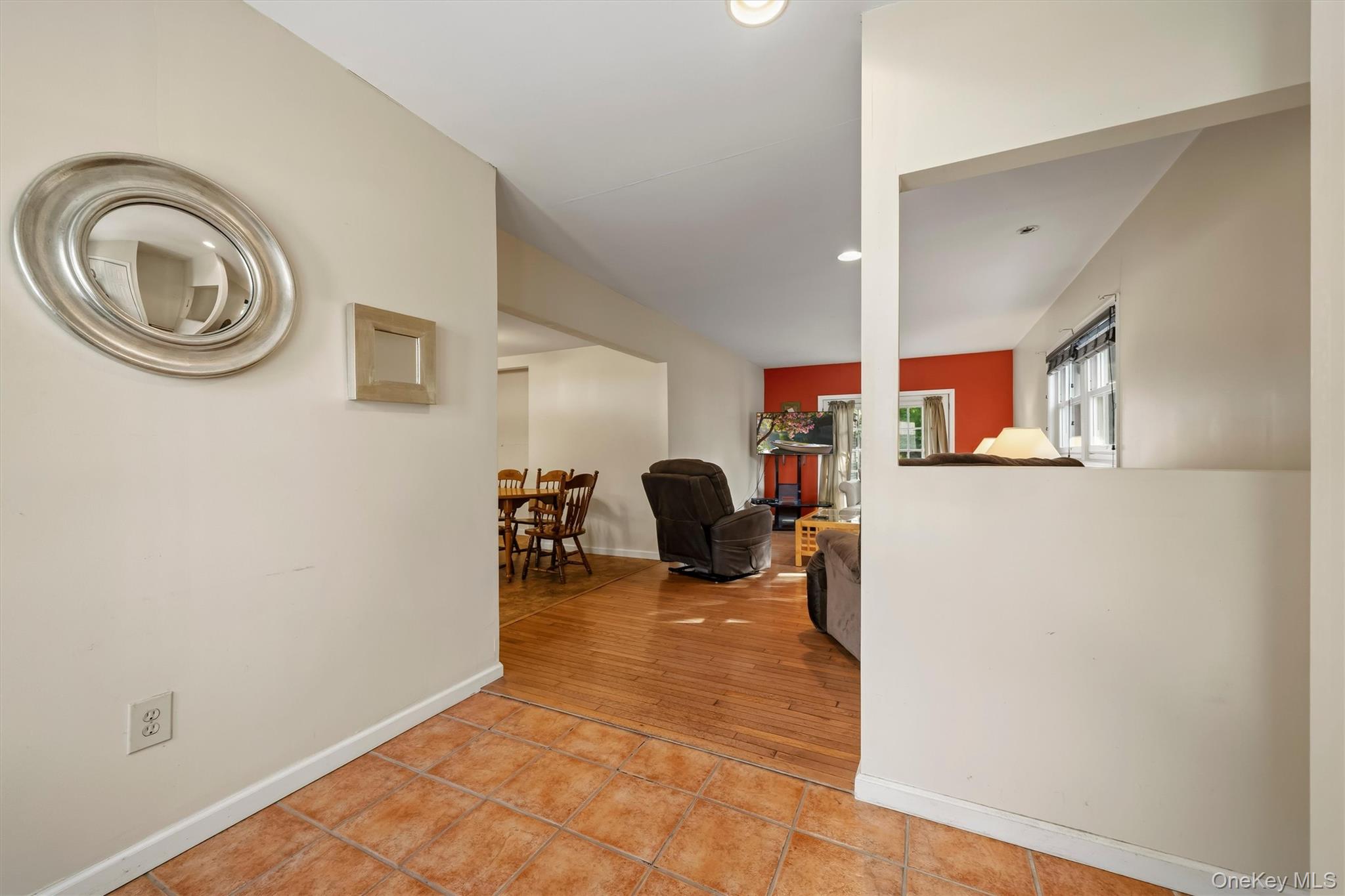 21 Midway Drive Property Photo 4