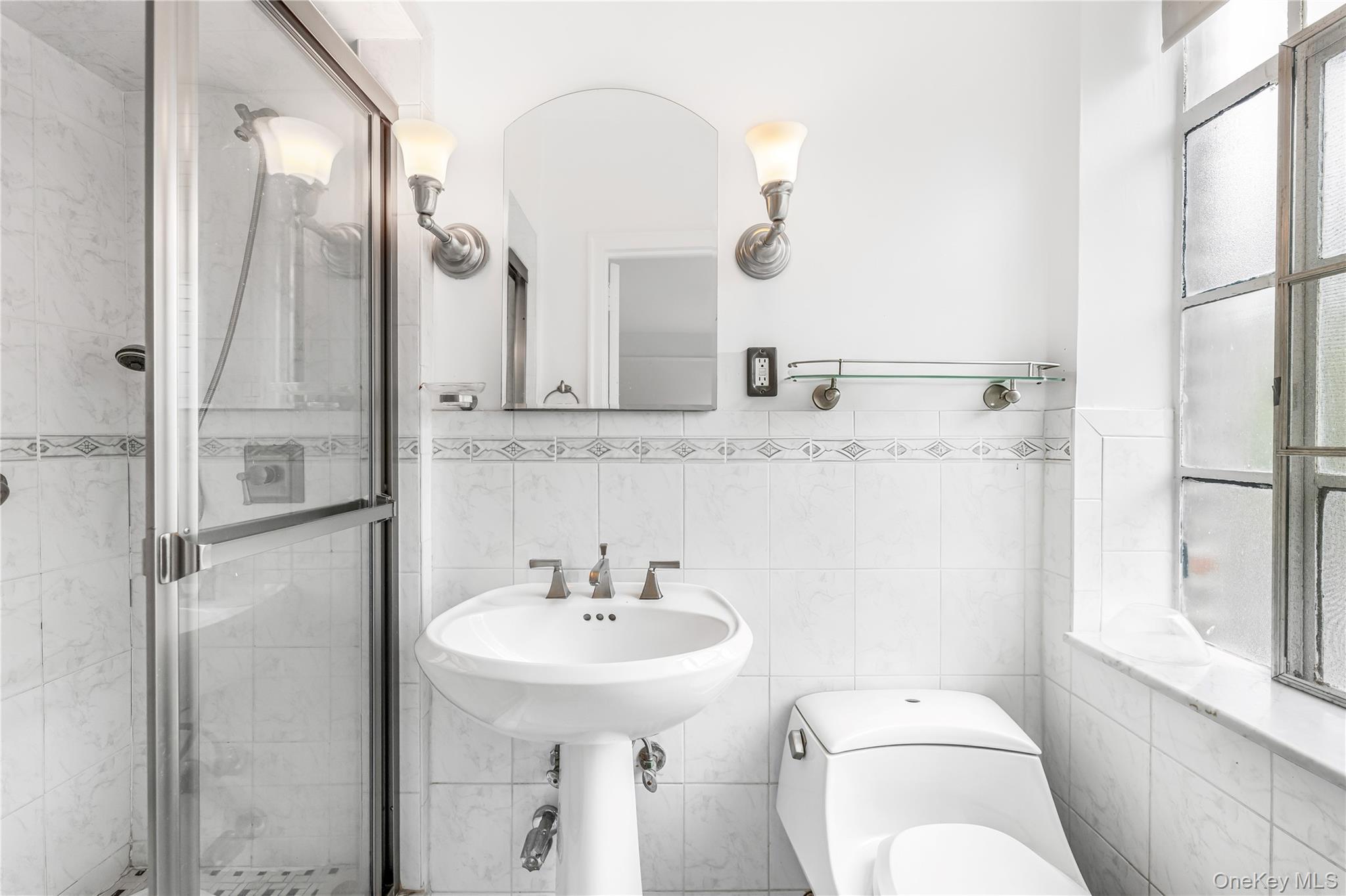 3001 Henry Hudson Parkway 2h Property Photo 6