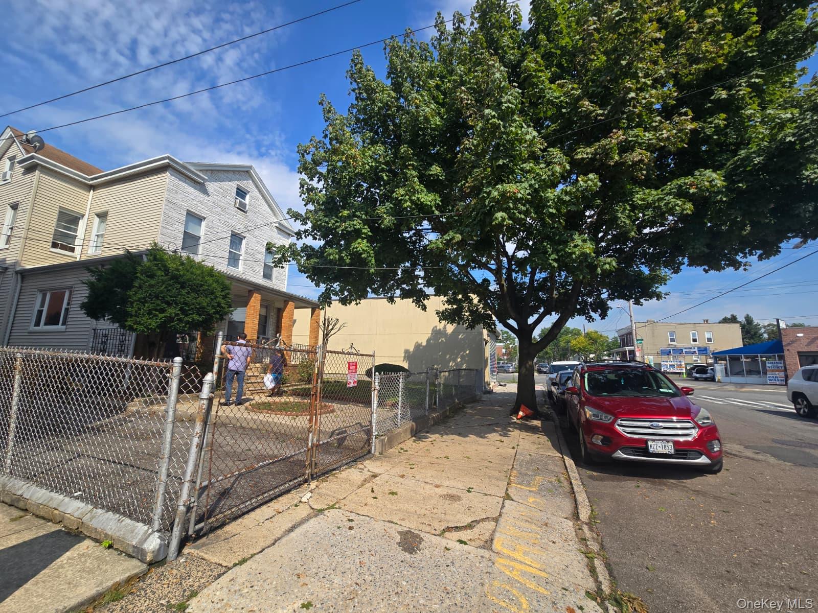 9734 86th Street Property Photo 4
