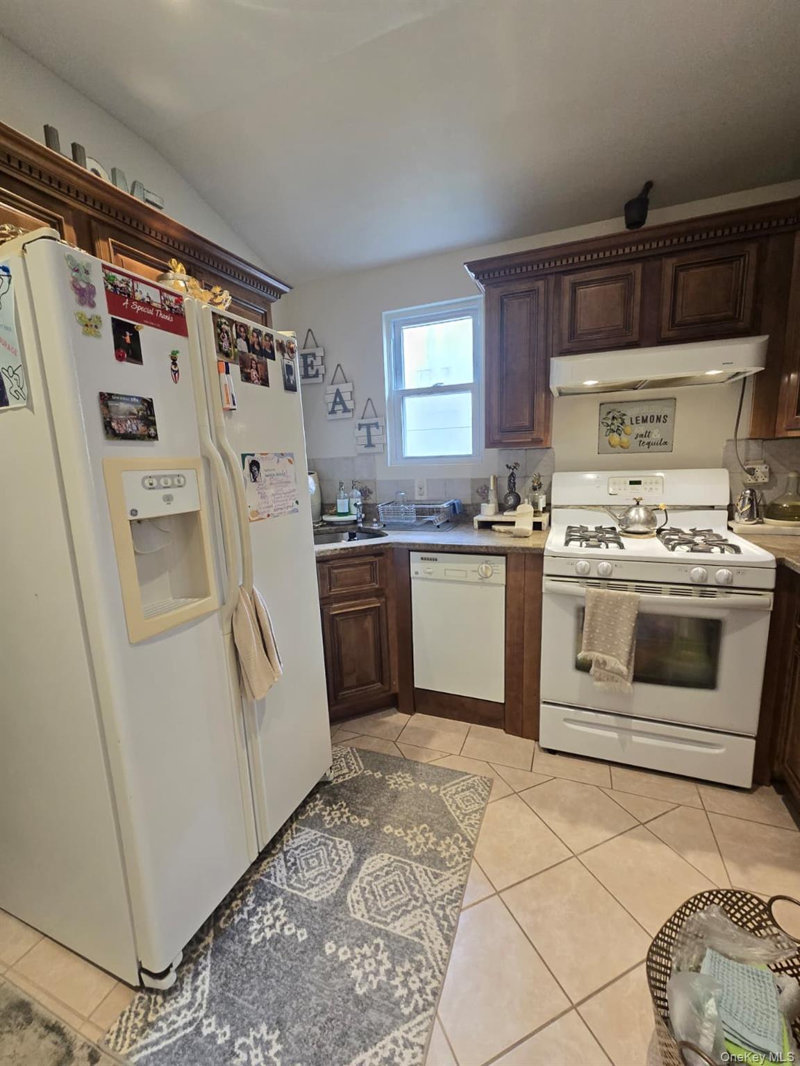 9734 86th Street Property Photo 20