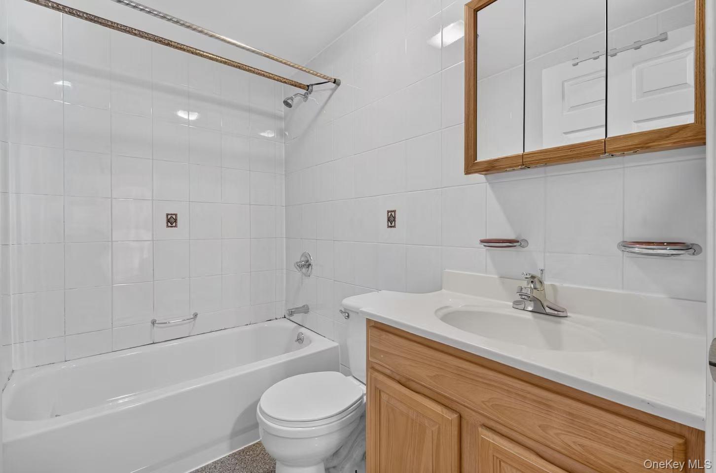 10005 37th Avenue 1b Property Photo 10