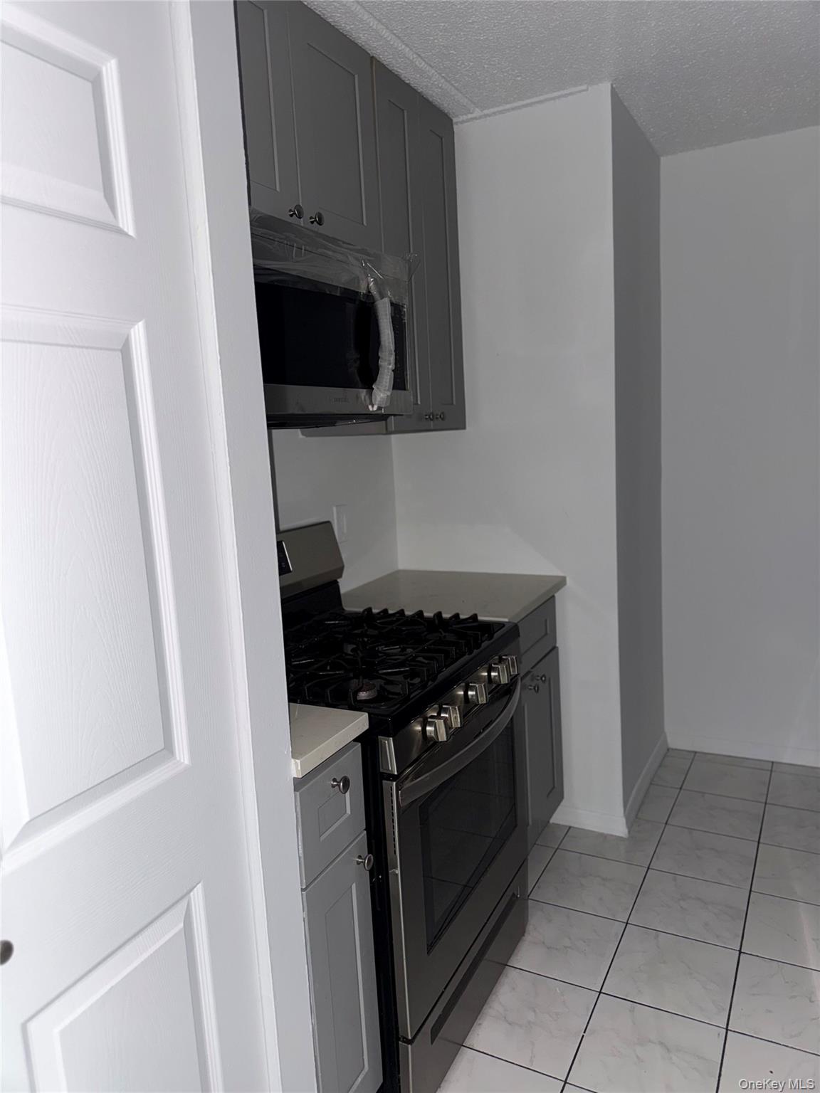 1116 Warburton Avenue 2g Property Photo 24