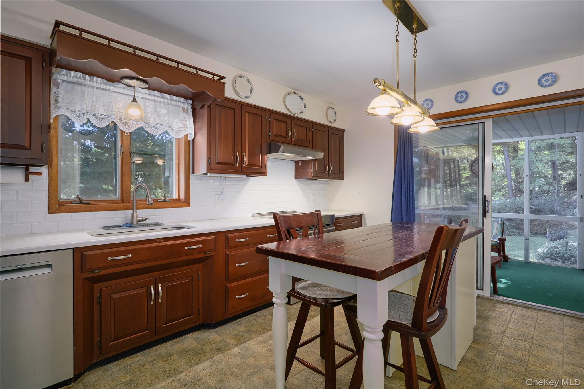 2800 Route 82 Property Photo 10