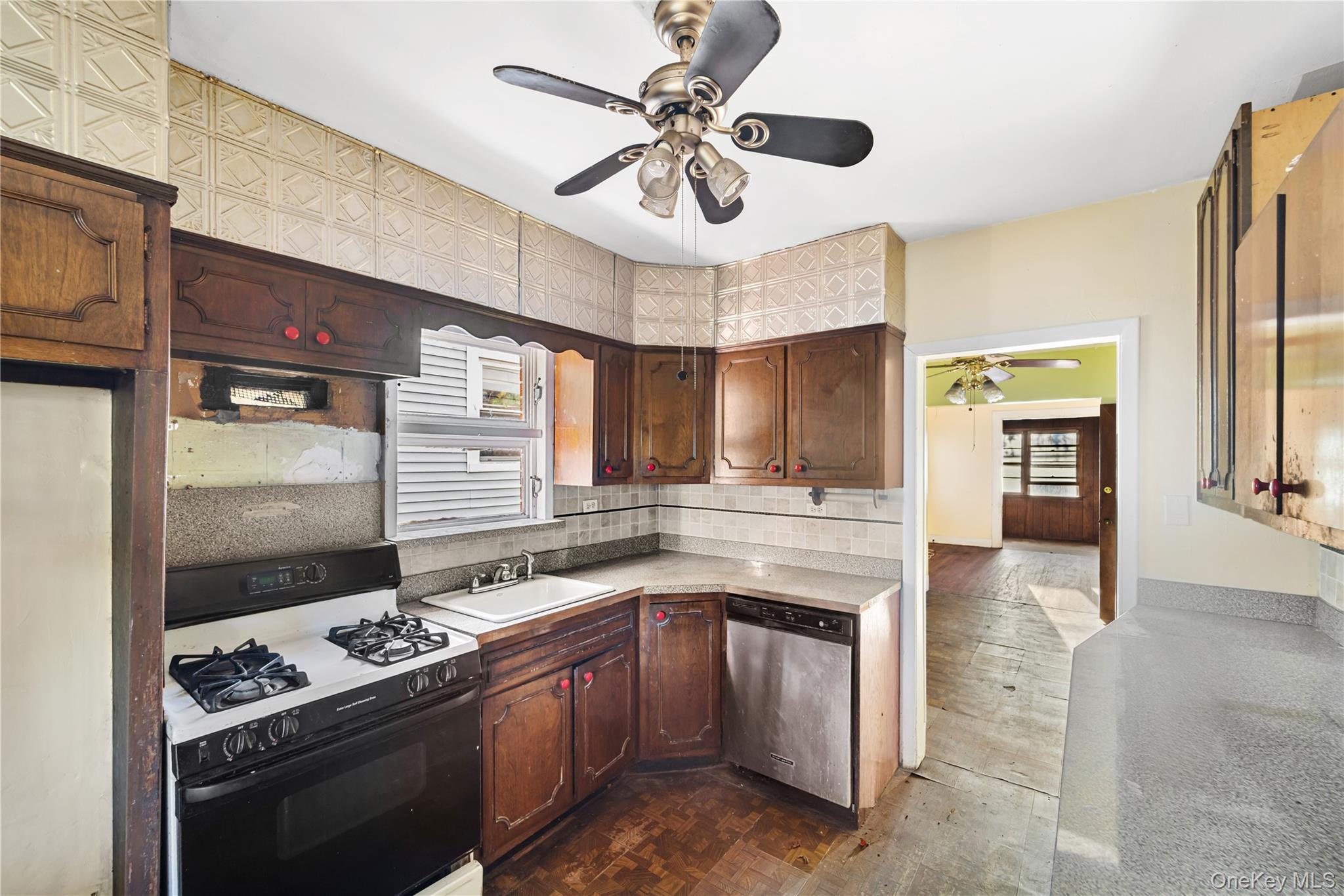 120 First Street Property Photo 7