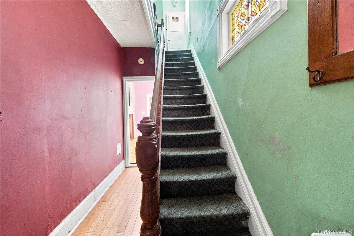 228 N 5th Avenue Property Photo 4