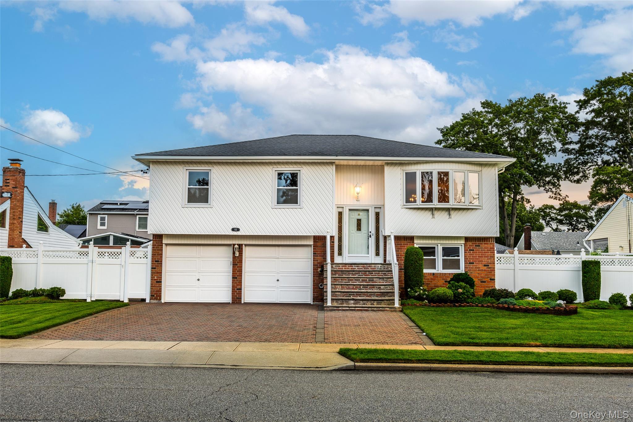 93 Toronto Avenue Property Photo 1