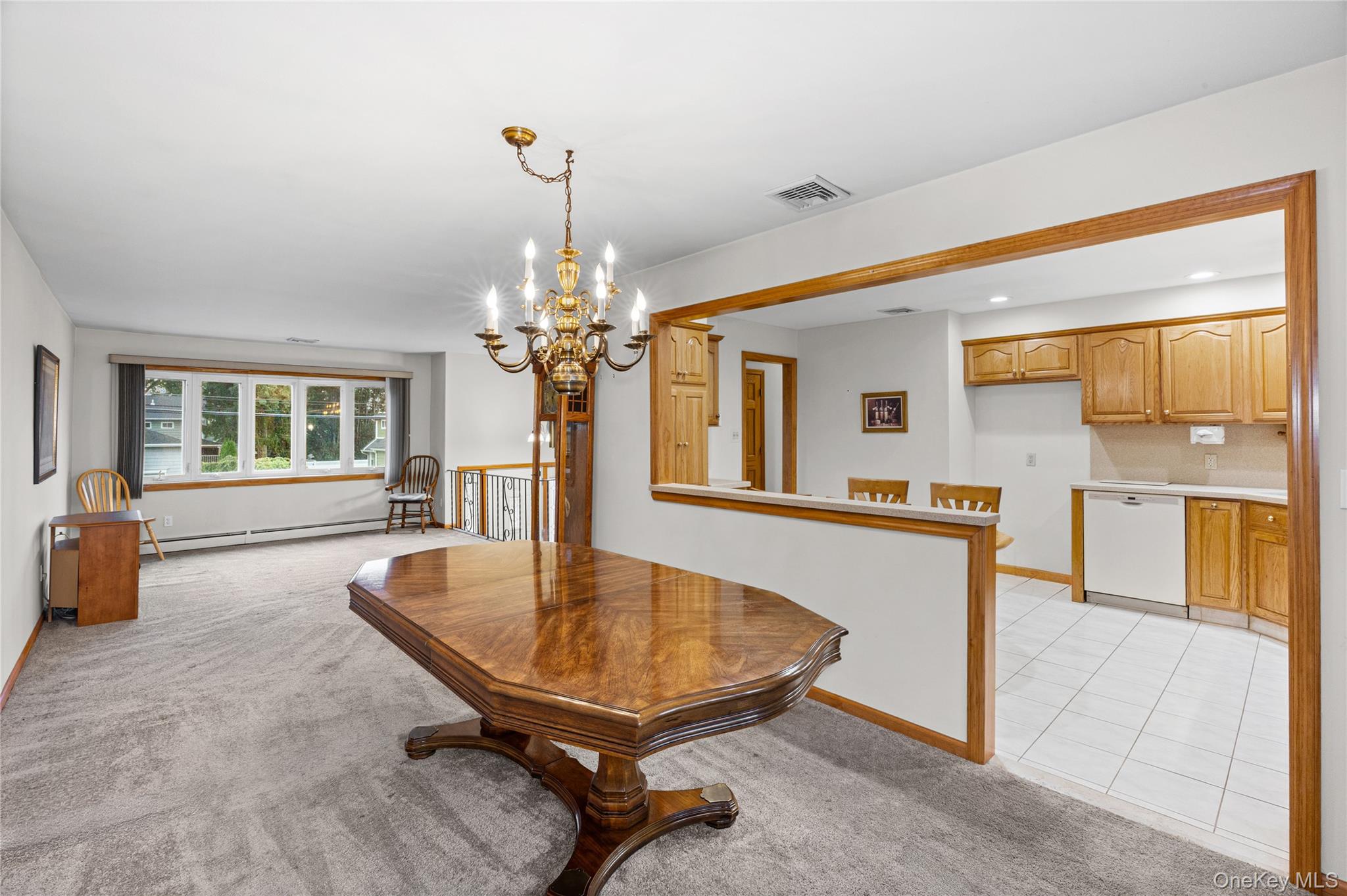 93 Toronto Avenue Property Photo 8