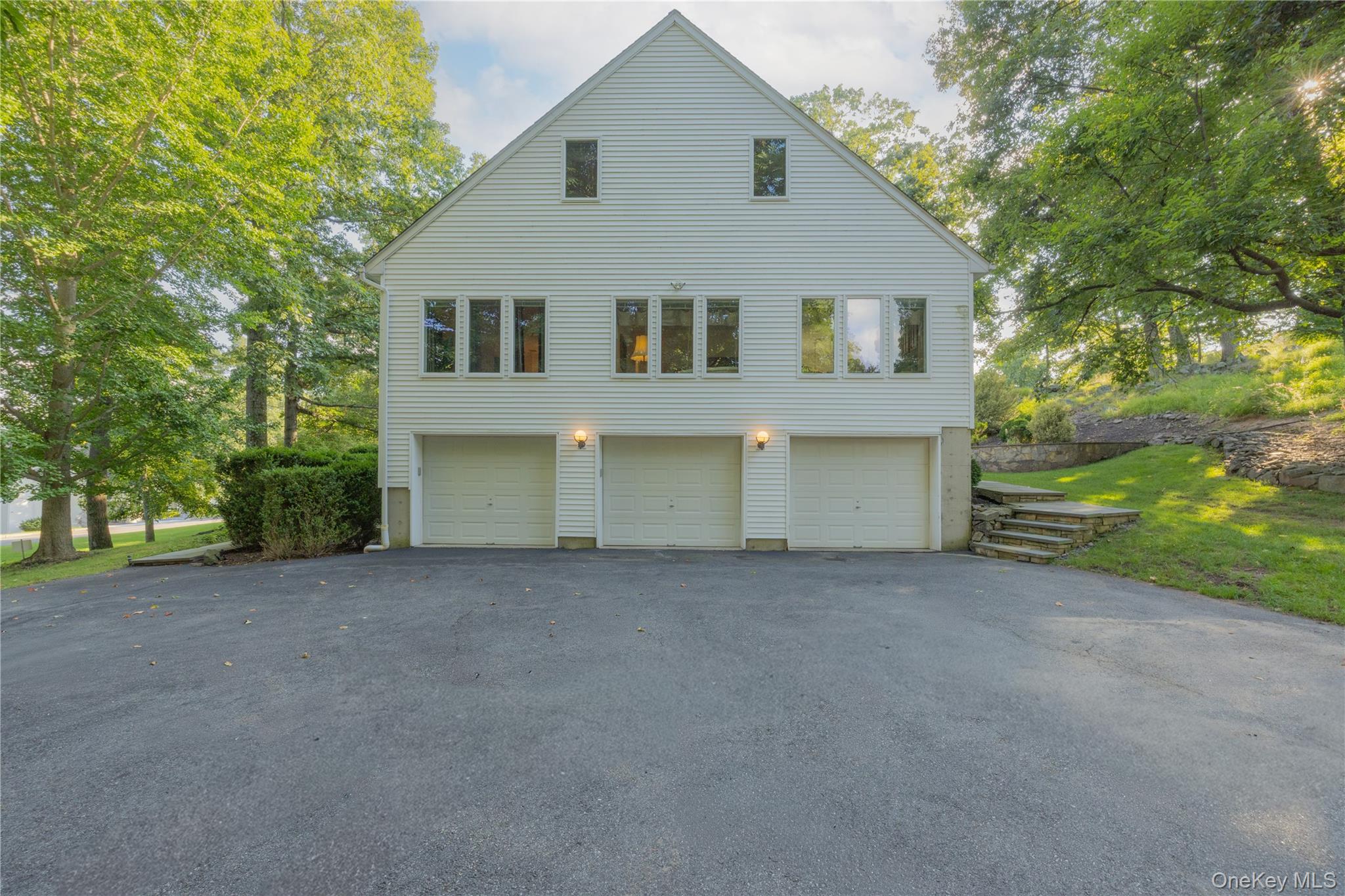 11 Hawk Nest Road Property Photo 3
