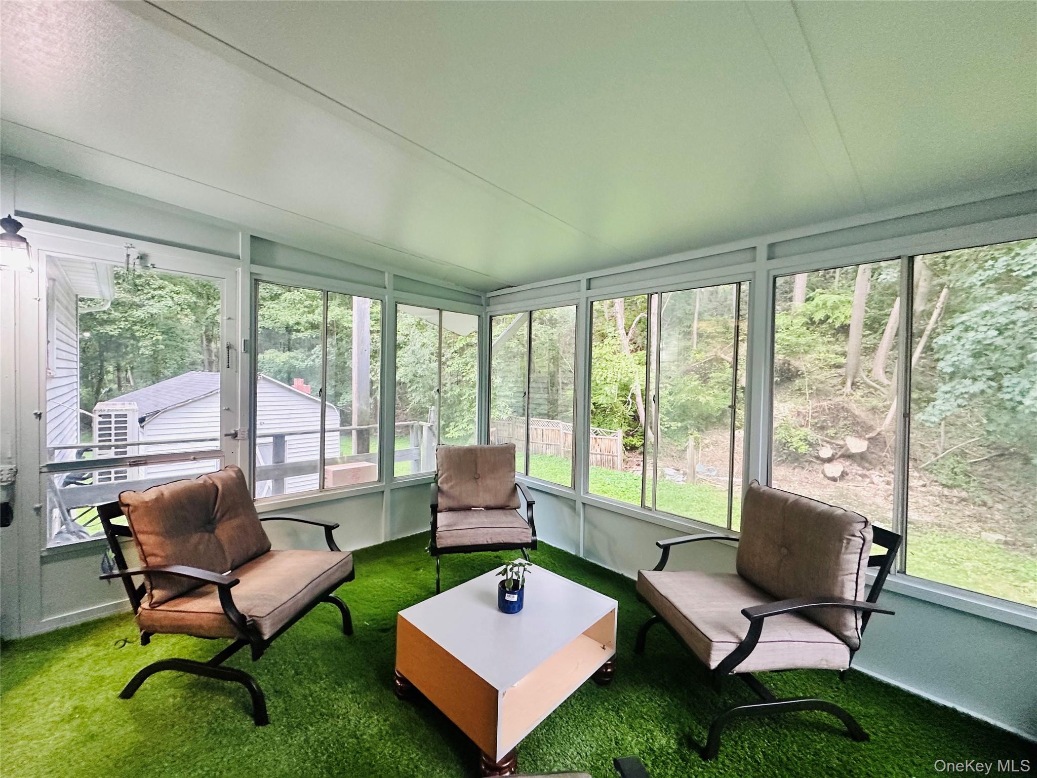 14 Macdonnell Heights Property Photo 8