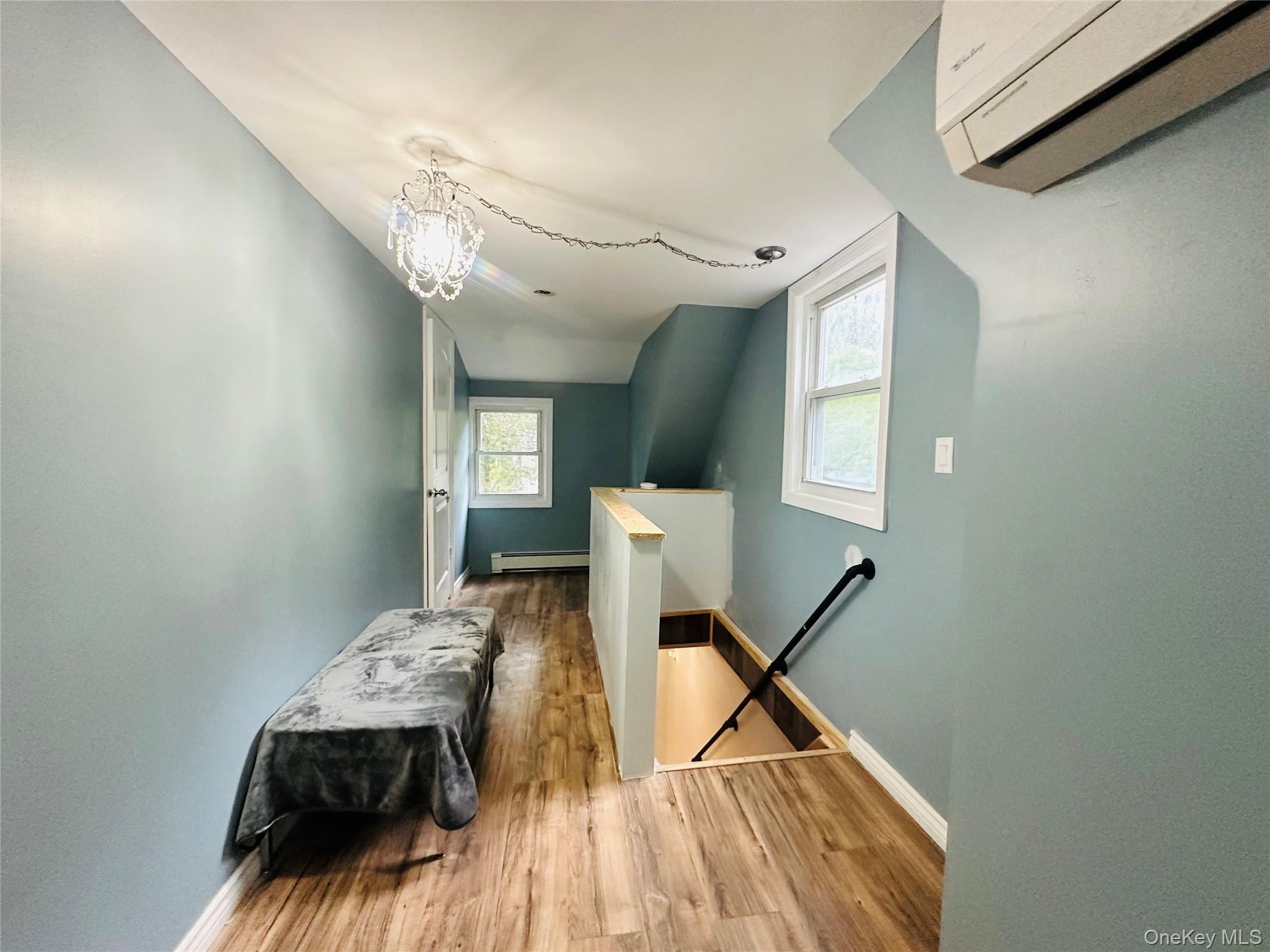 14 Macdonnell Heights Property Photo 12