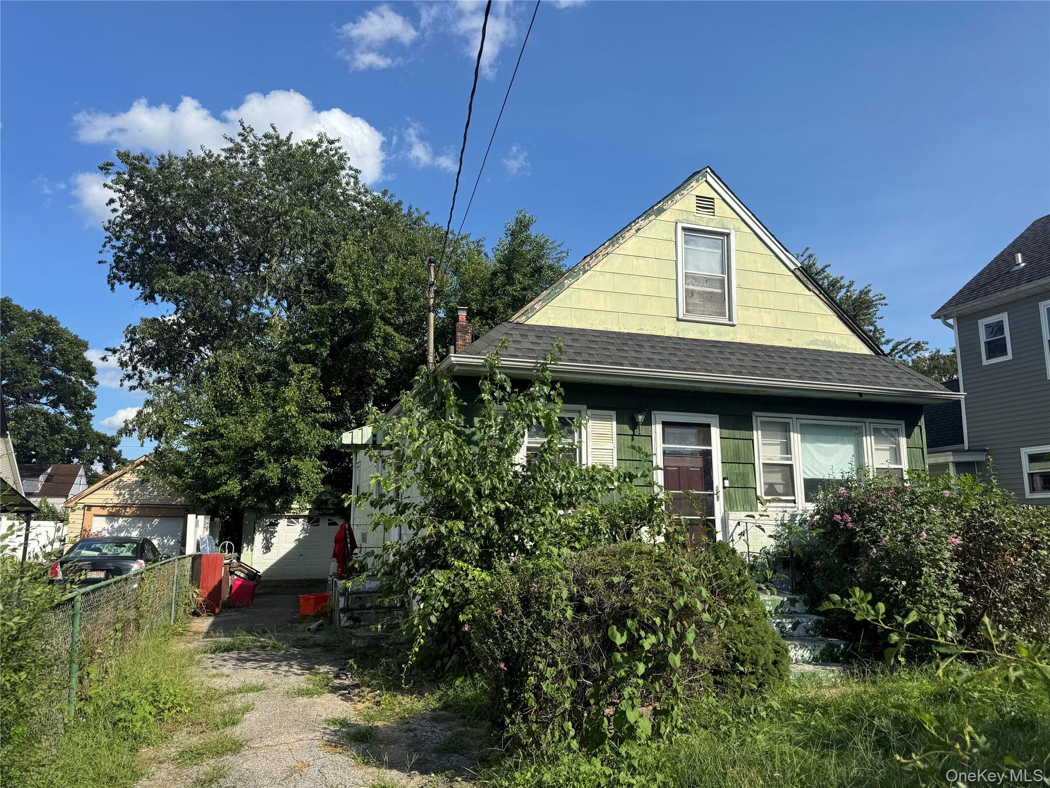 283 Doherty Avenue Property Photo 2