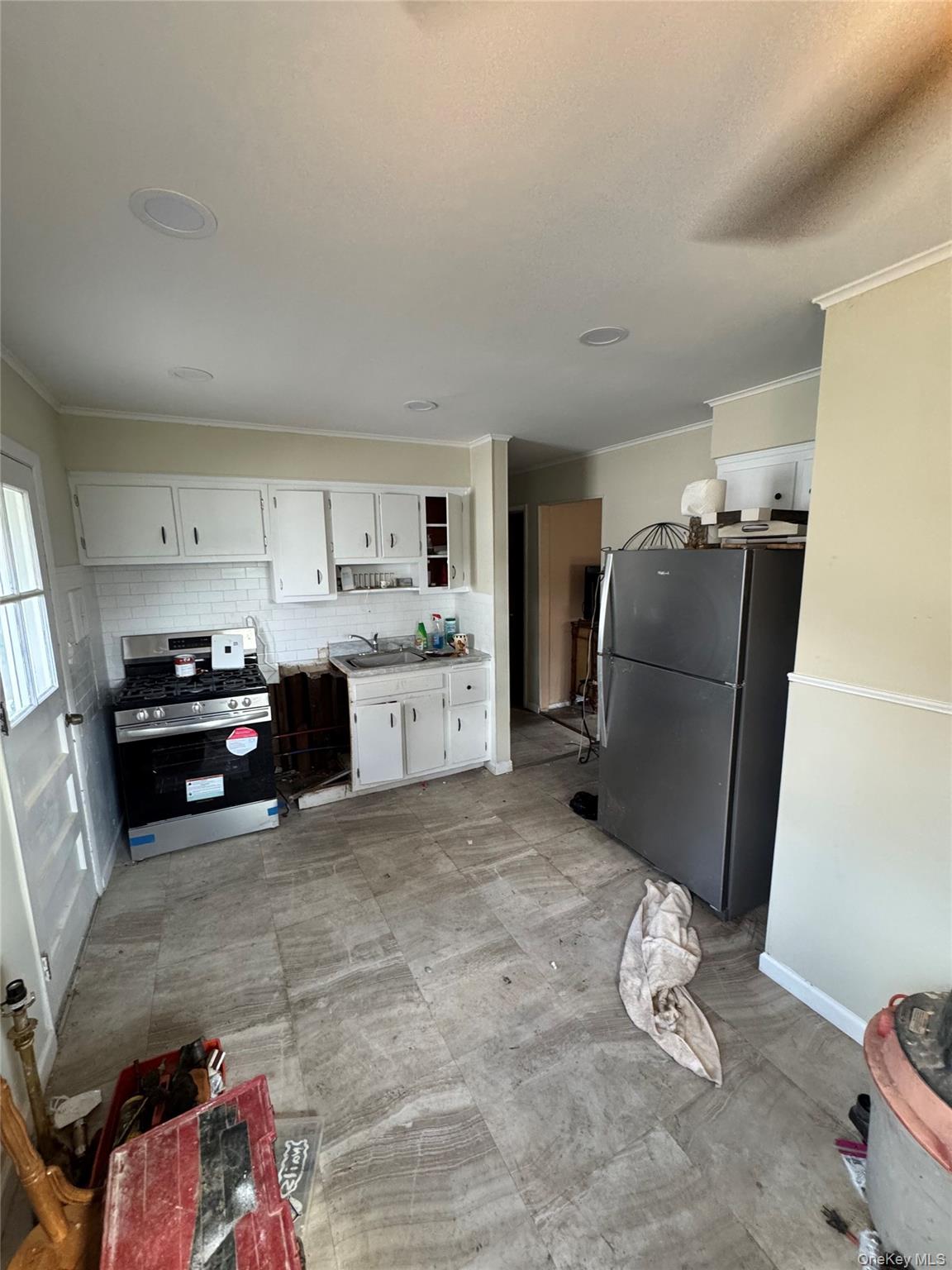 283 Doherty Avenue Property Photo 4