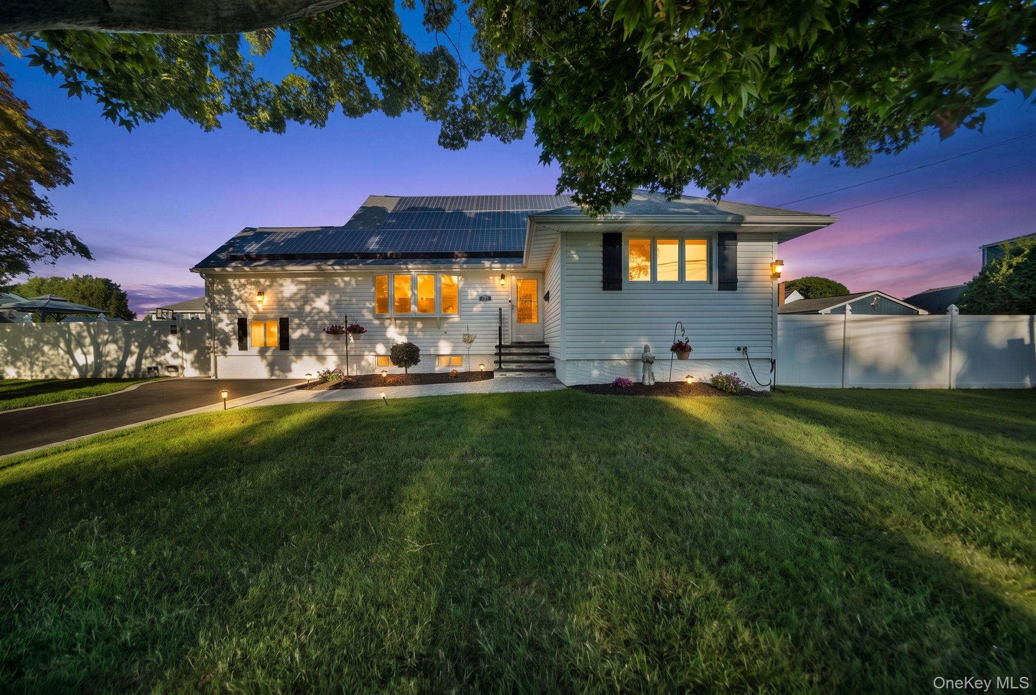 103 Queens Avenue Property Photo 1