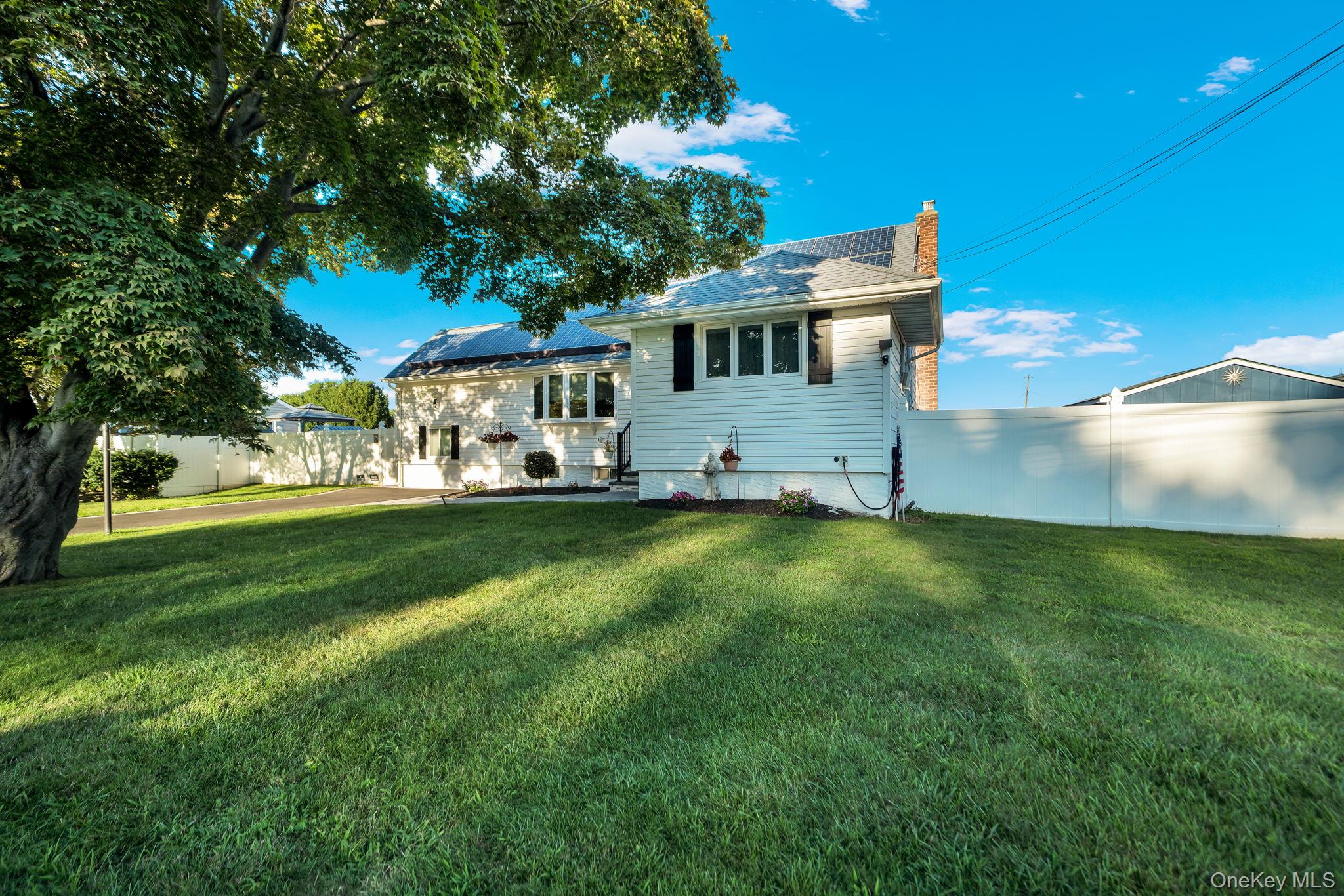 103 Queens Avenue Property Photo 44