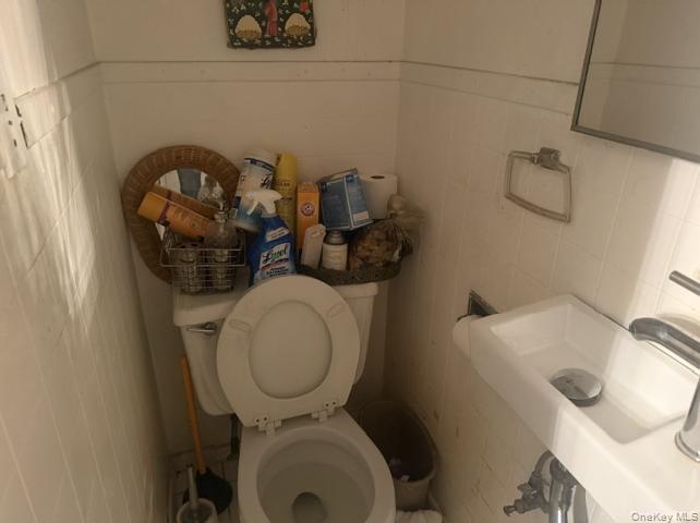 30 Saratoga Avenue Property Photo 4