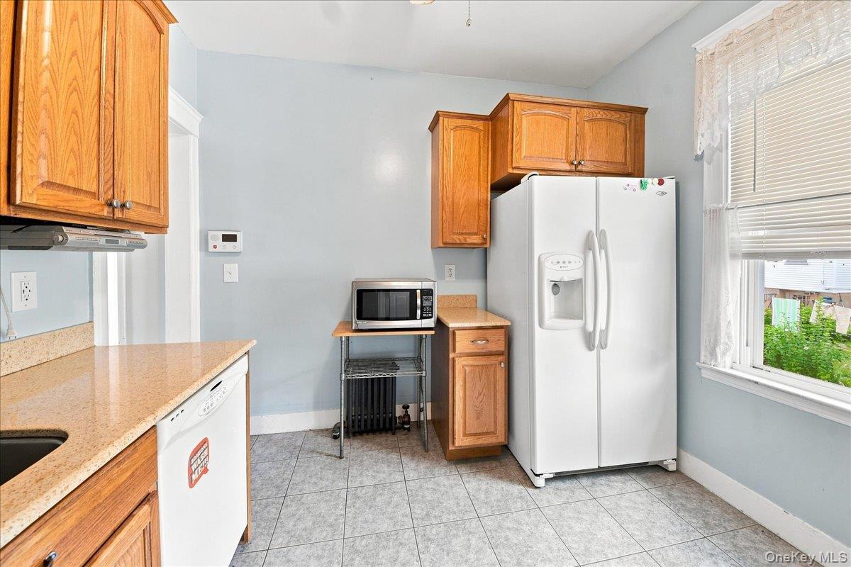860 Hollywood Avenue Property Photo 17