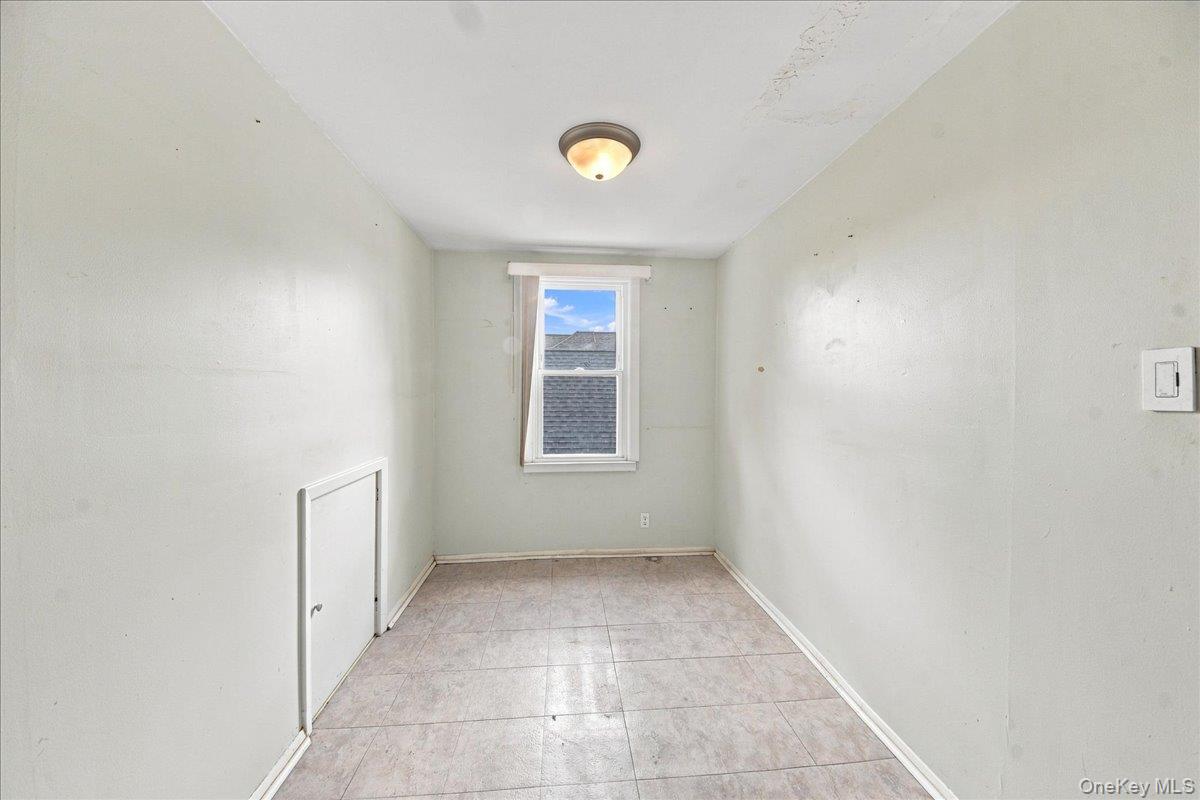 860 Hollywood Avenue Property Photo 22