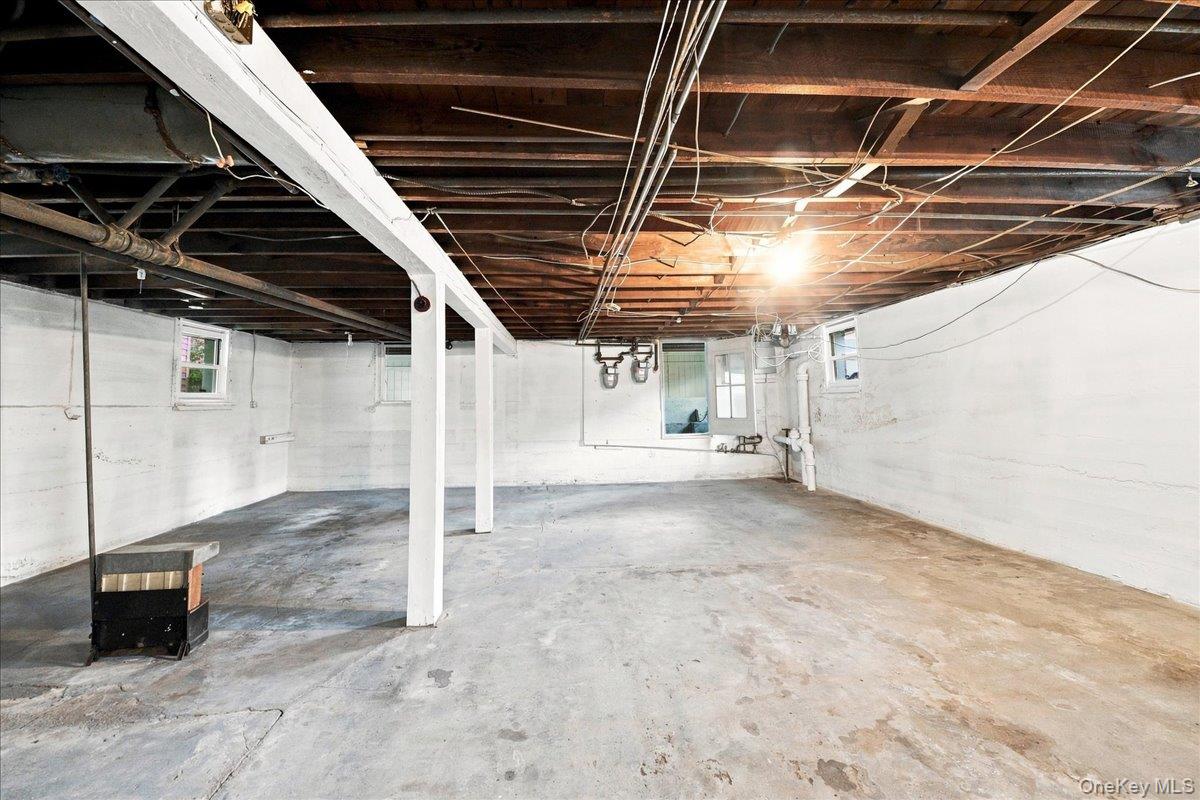 860 Hollywood Avenue Property Photo 25
