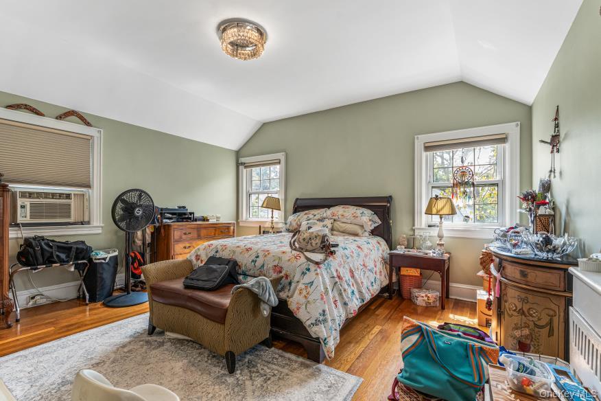 20 Huron Road Property Photo 6