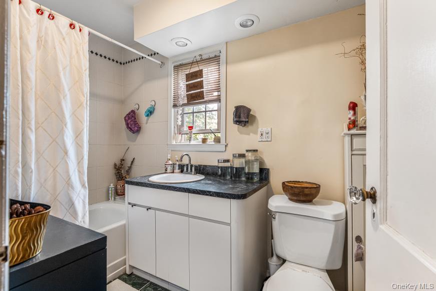 20 Huron Road Property Photo 7
