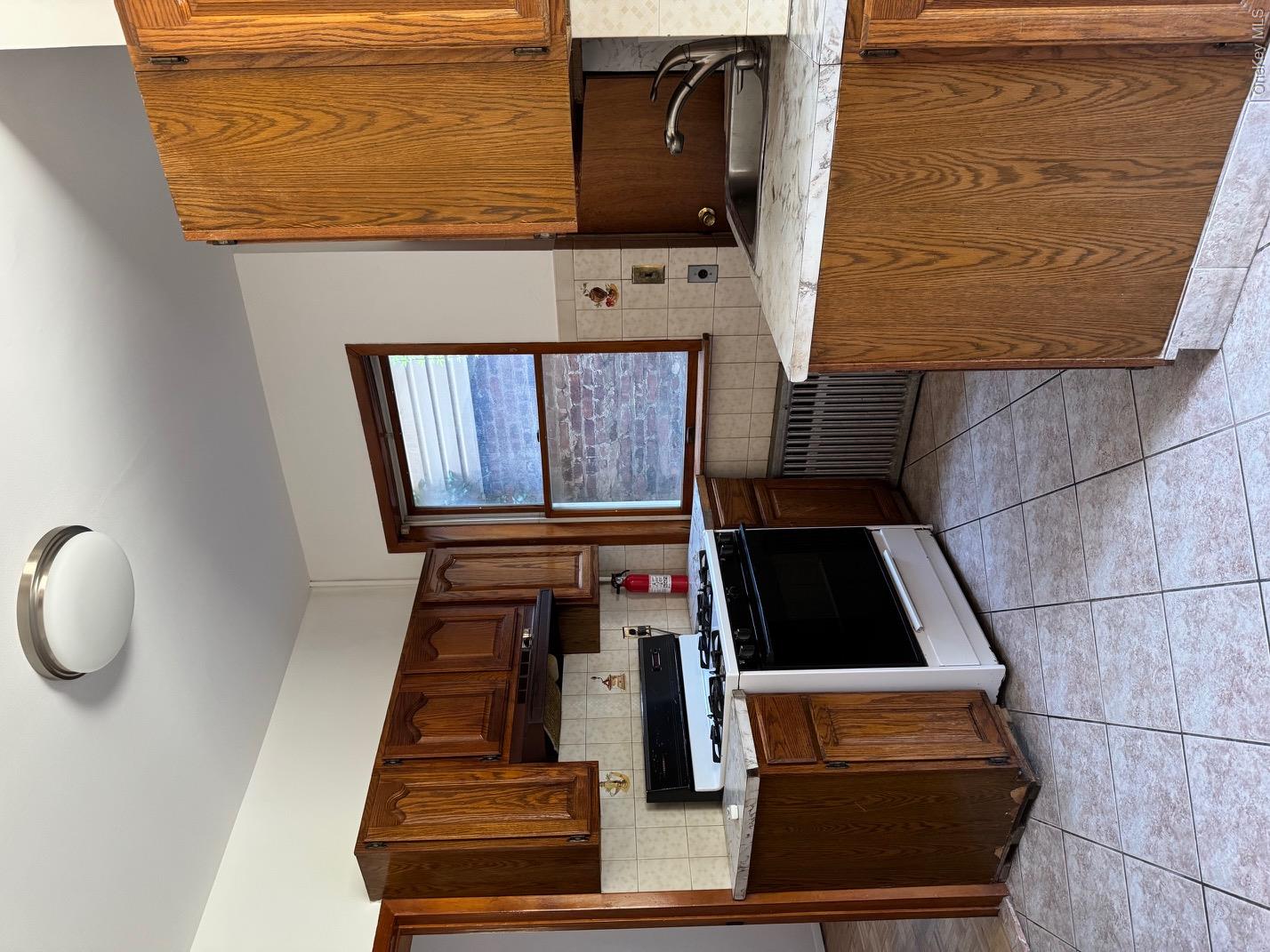 6151 56th Avenue Property Photo 4