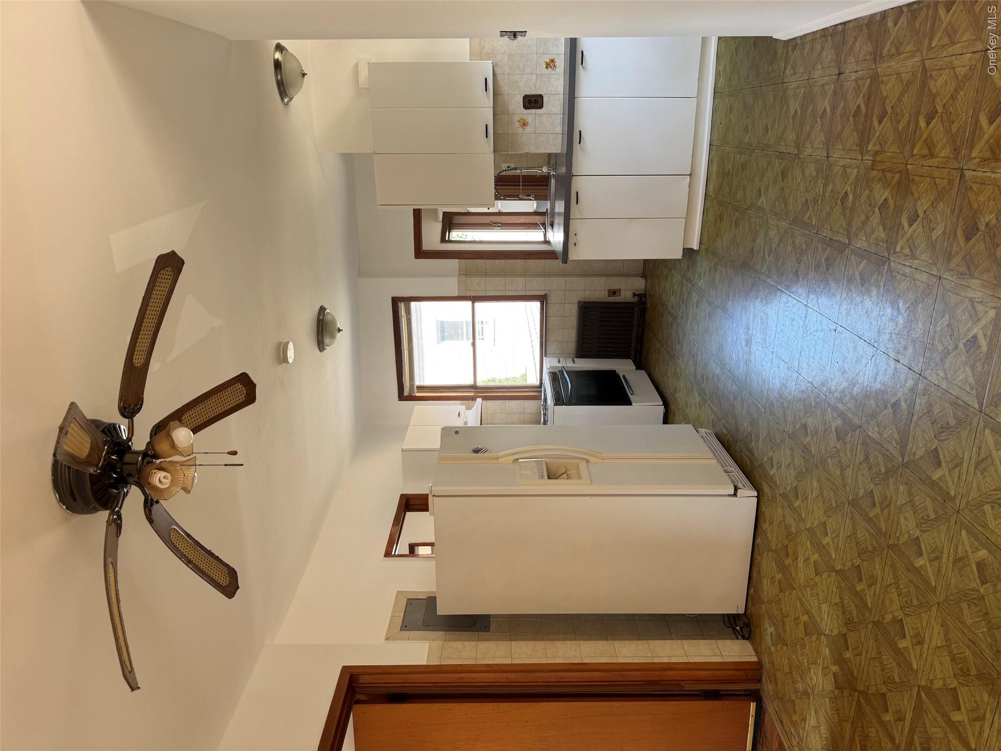 6151 56th Avenue Property Photo 9