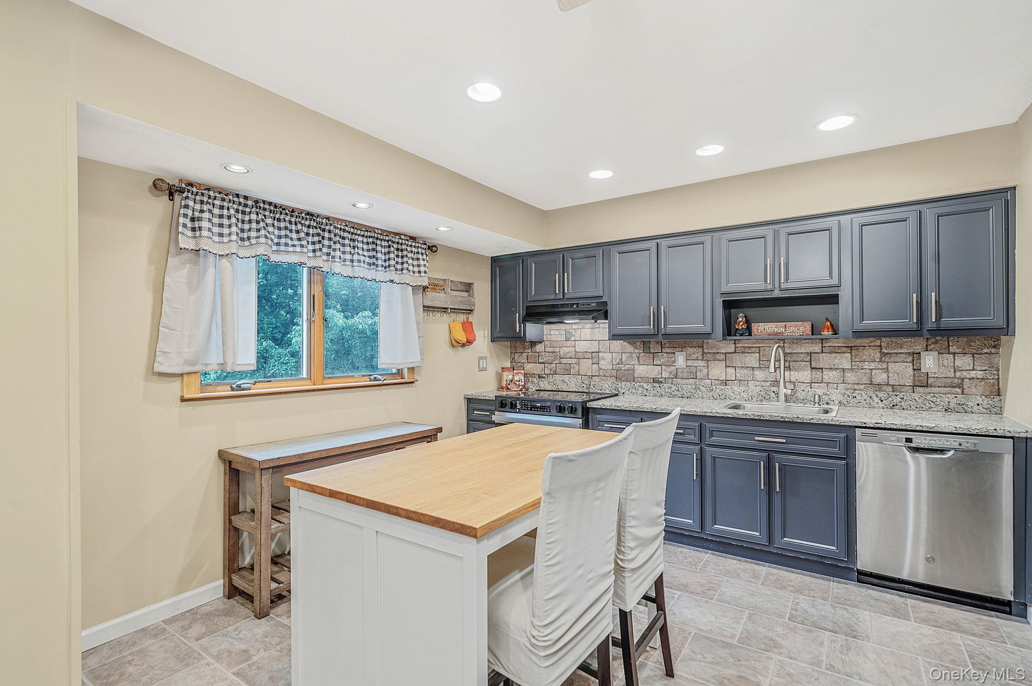 6 North Avenue Property Photo 13