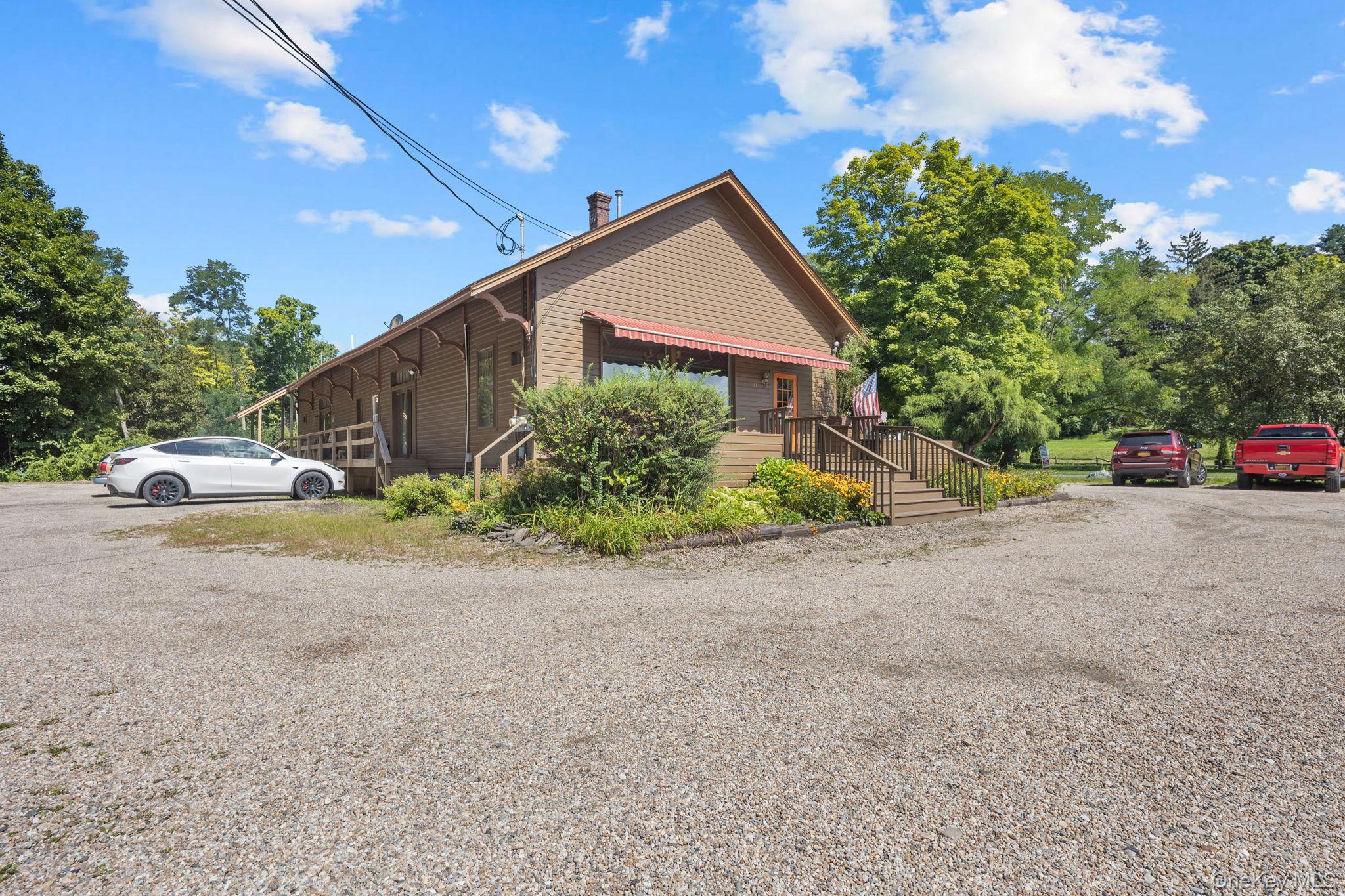 11 Railroad Plaza Property Photo 3