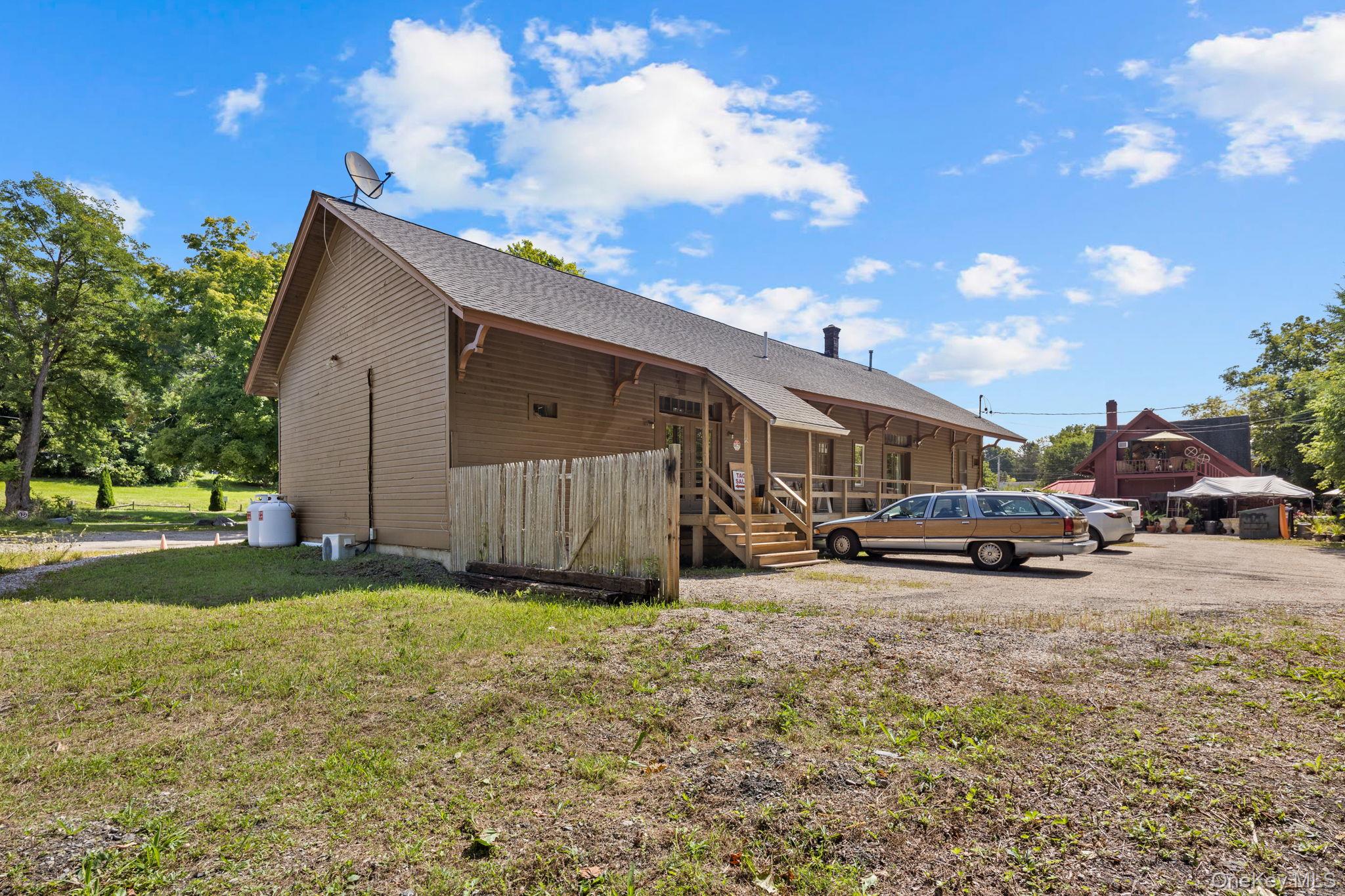 11 Railroad Plaza Property Photo 37
