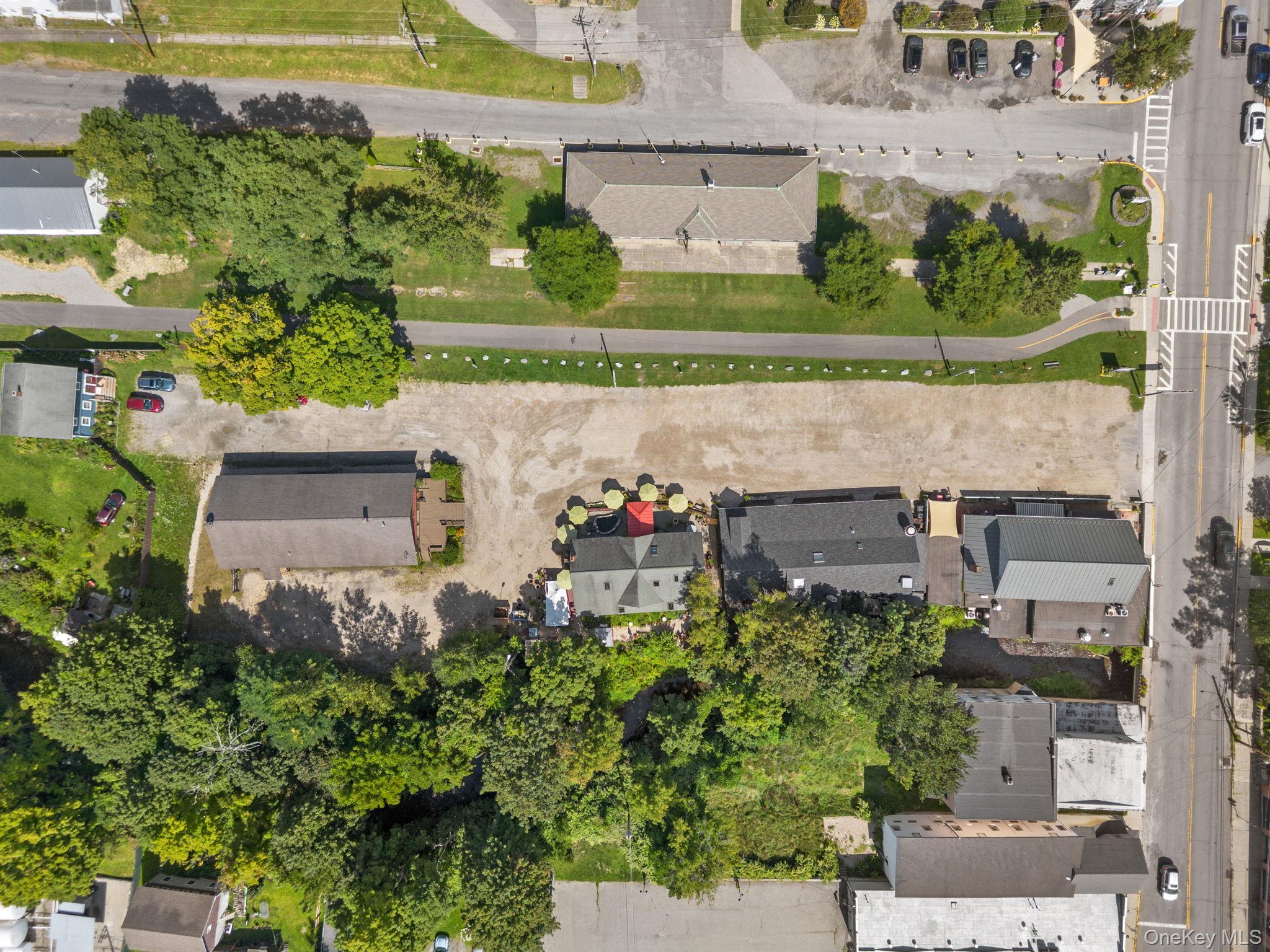11 Railroad Plaza Property Photo 40