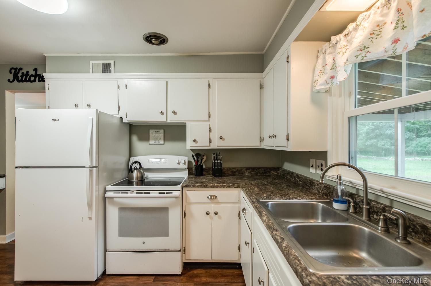 64 Alda Drive Property Photo 11