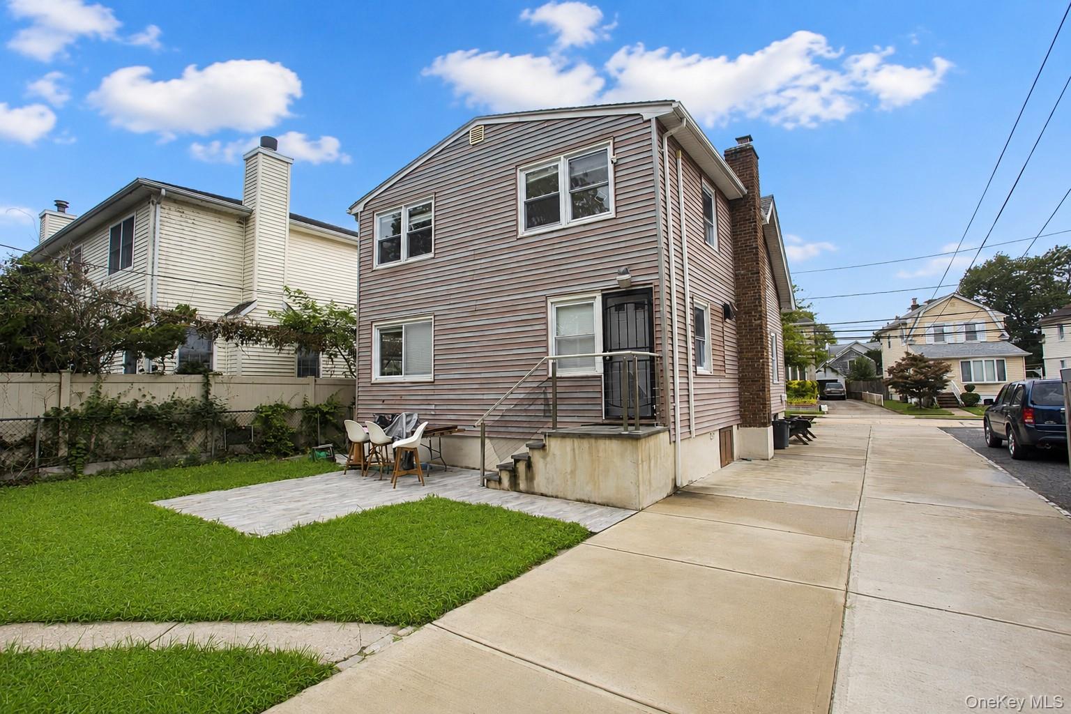55 Centre Street Property Photo 2