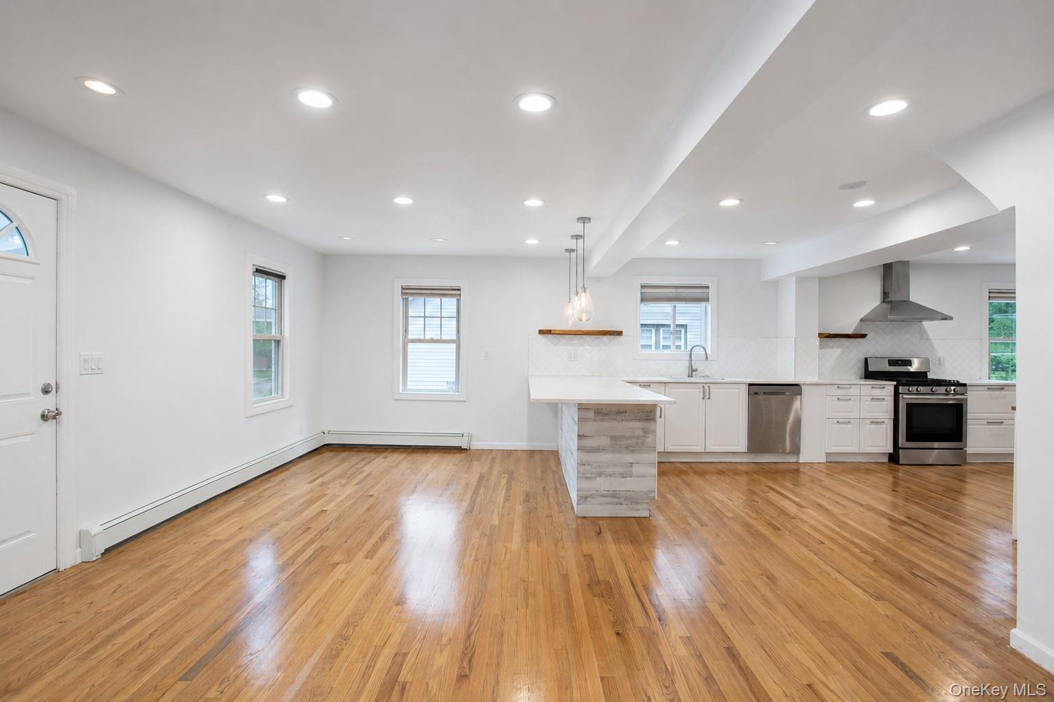 55 Centre Street Property Photo 4