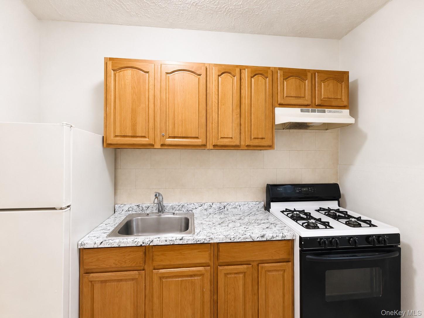 1171 Colgate Avenue Property Photo 3
