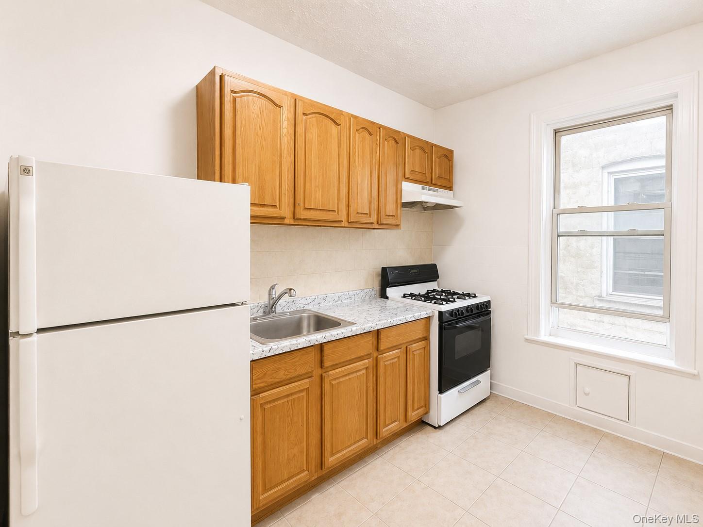 1171 Colgate Avenue Property Photo 4