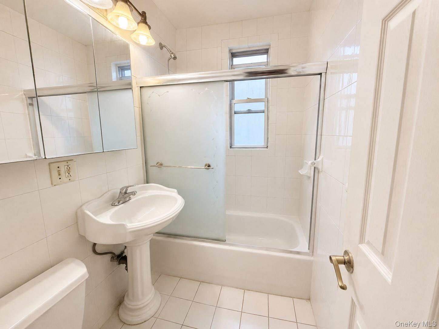 1171 Colgate Avenue Property Photo 9